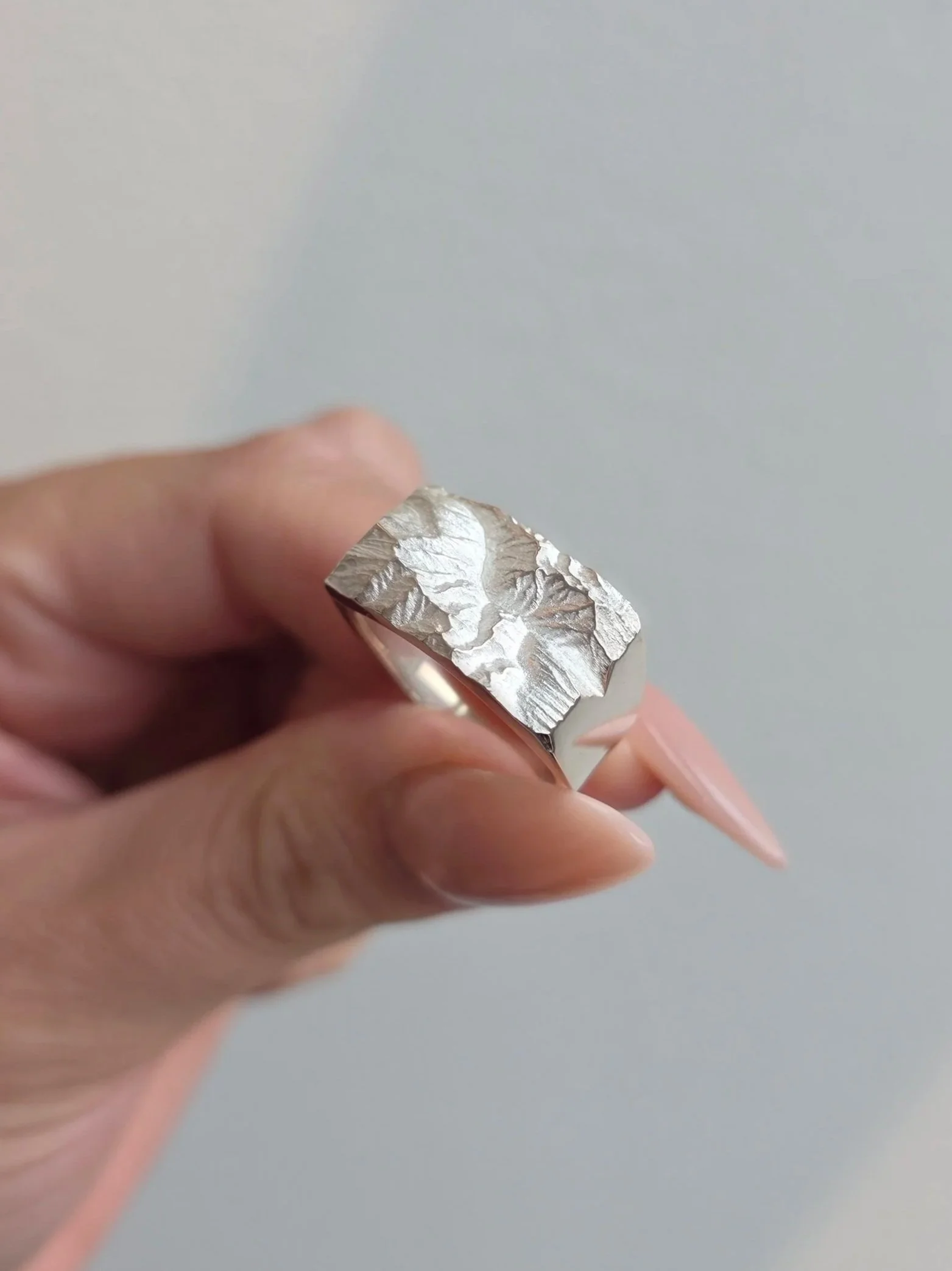 Custom mountain range ring
[other]