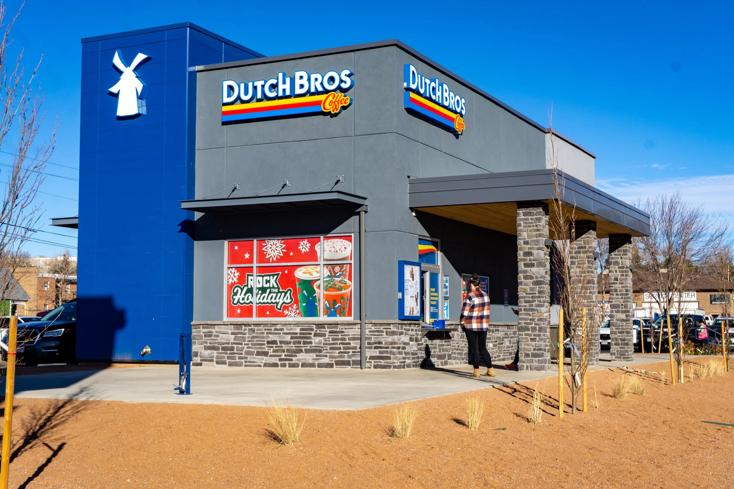 Ground - Front angle with walkup.jpg