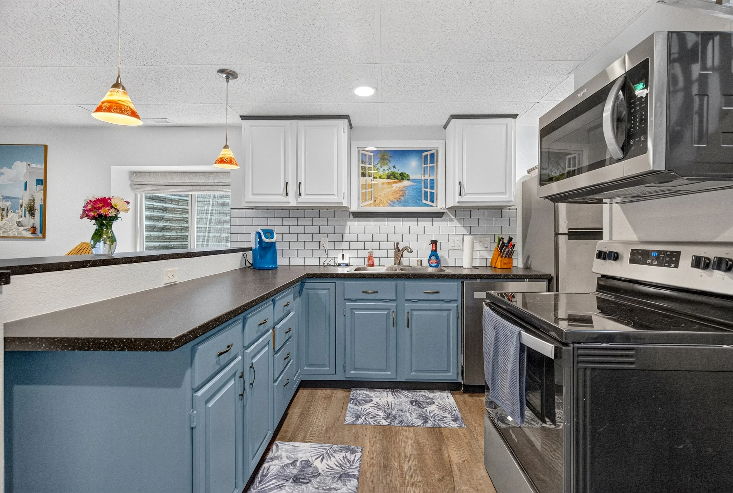 Interior Kitchen Close.jpg