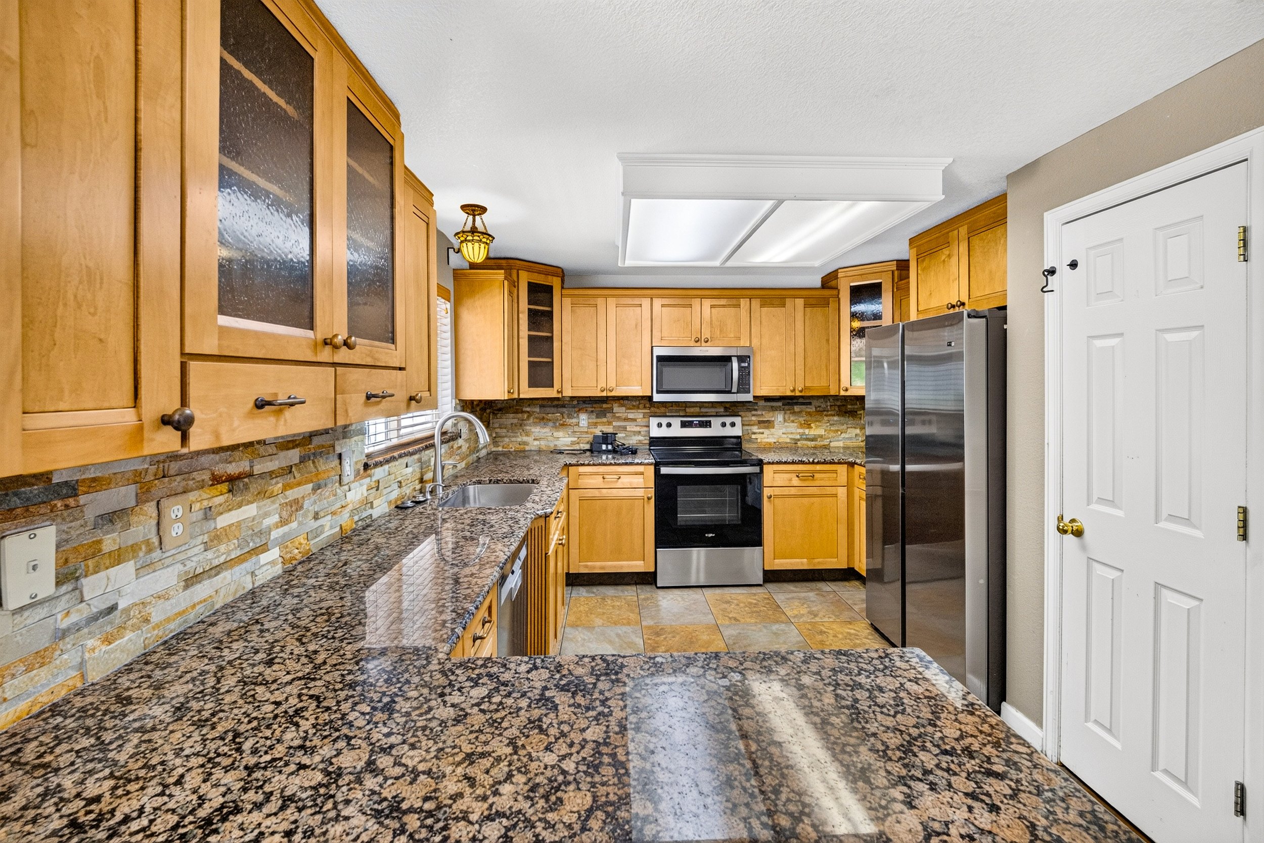 Interior Kitchen overview.jpg