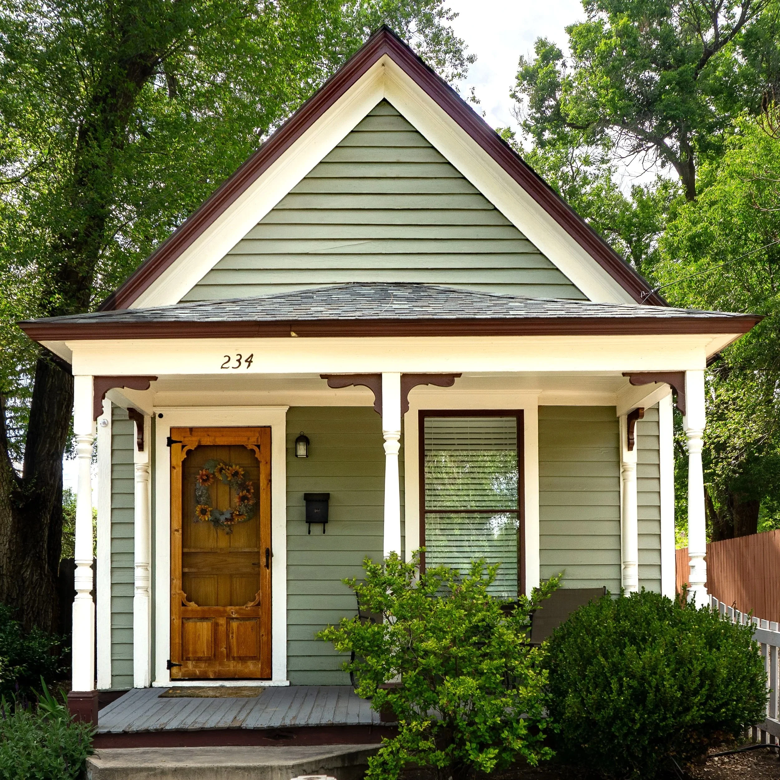 Exterior+Front+Tight+Crop-1.jpg