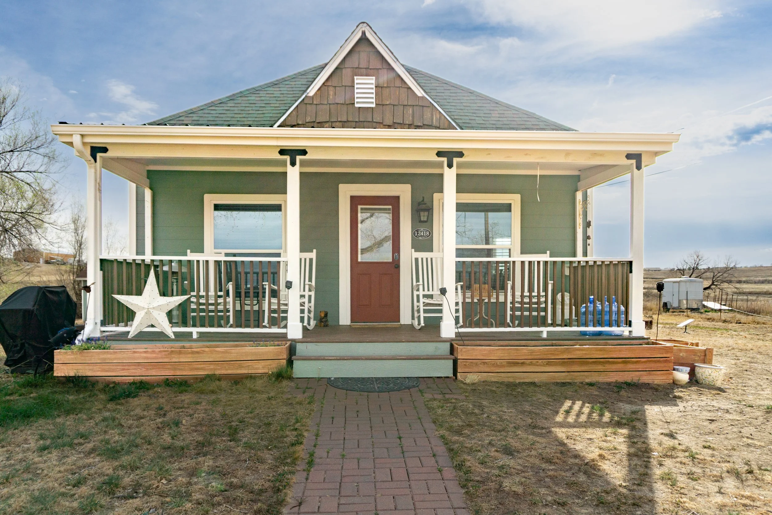 12418 Grey Exterior 3.jpg