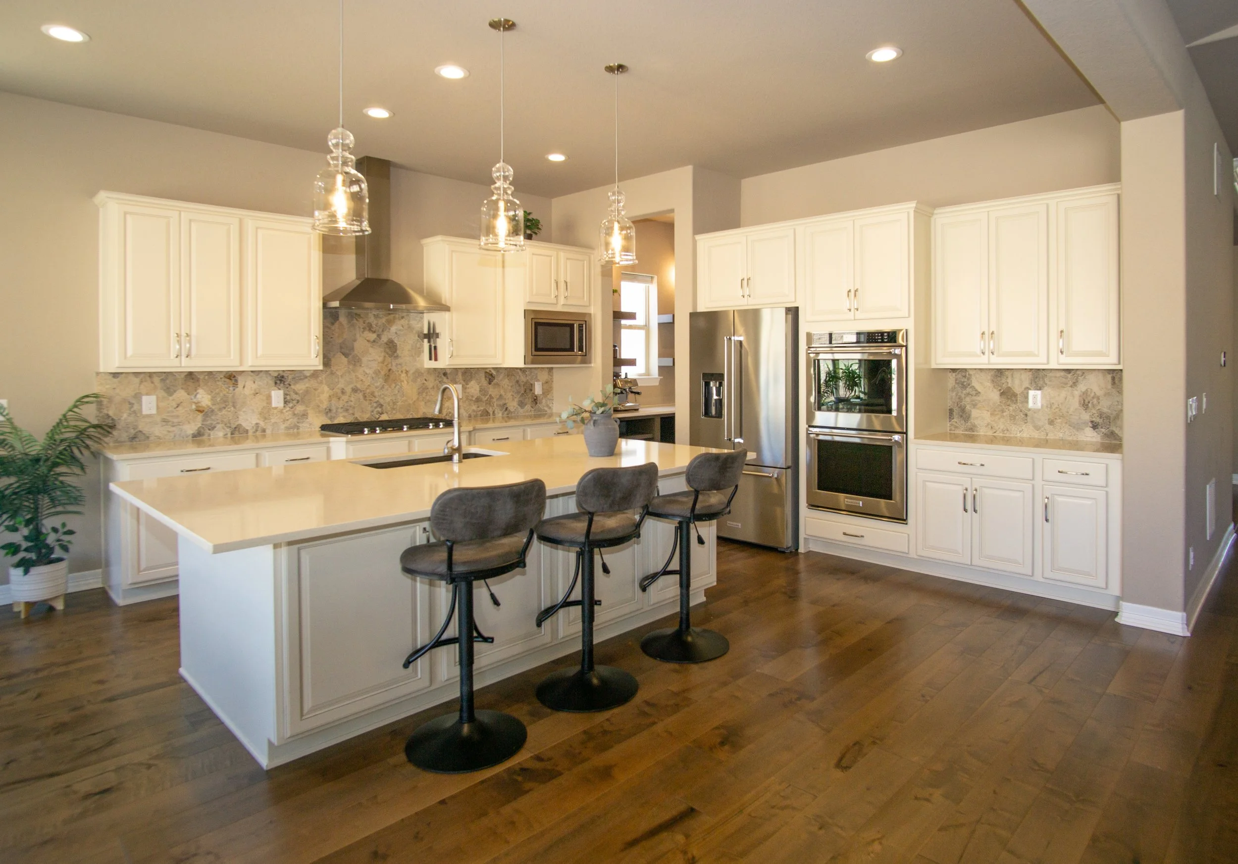 Tyrolite Ct Parker- Upper - Kitchen 1.jpg