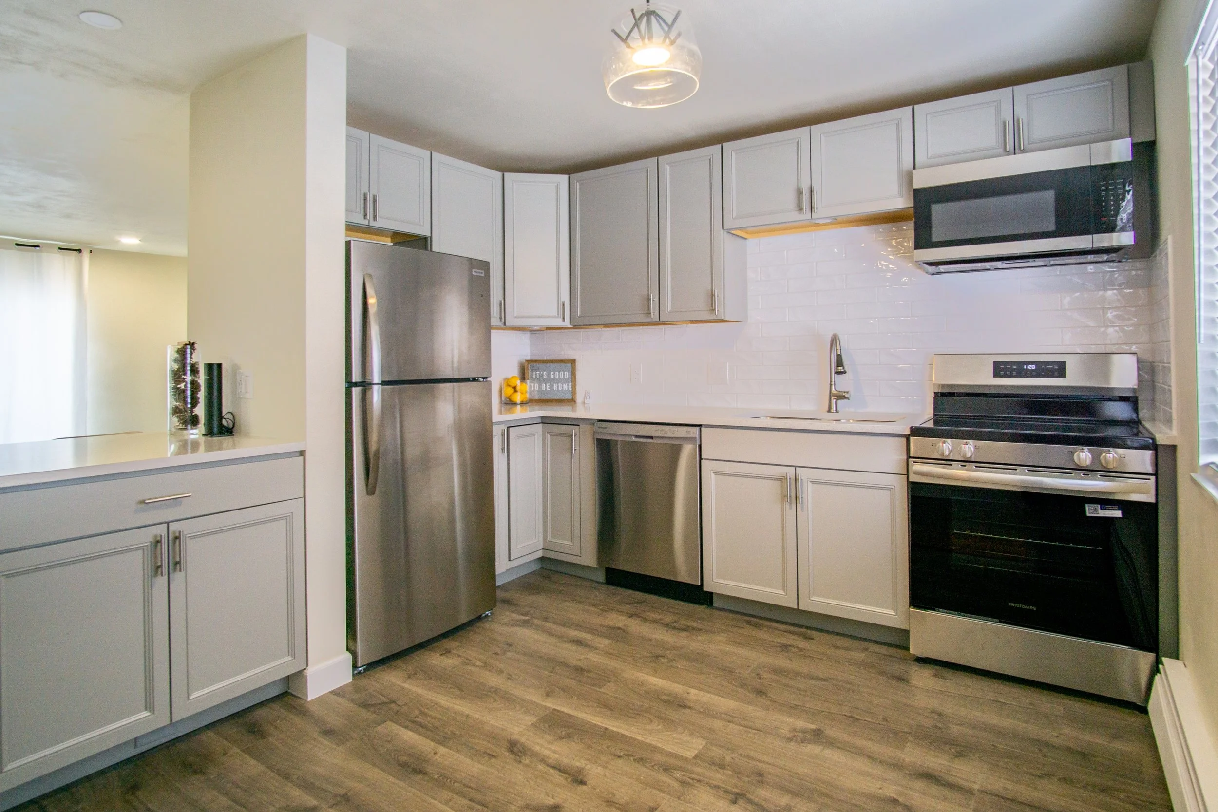 950 Big Thompson 1262 - Kitchen Wide.jpg