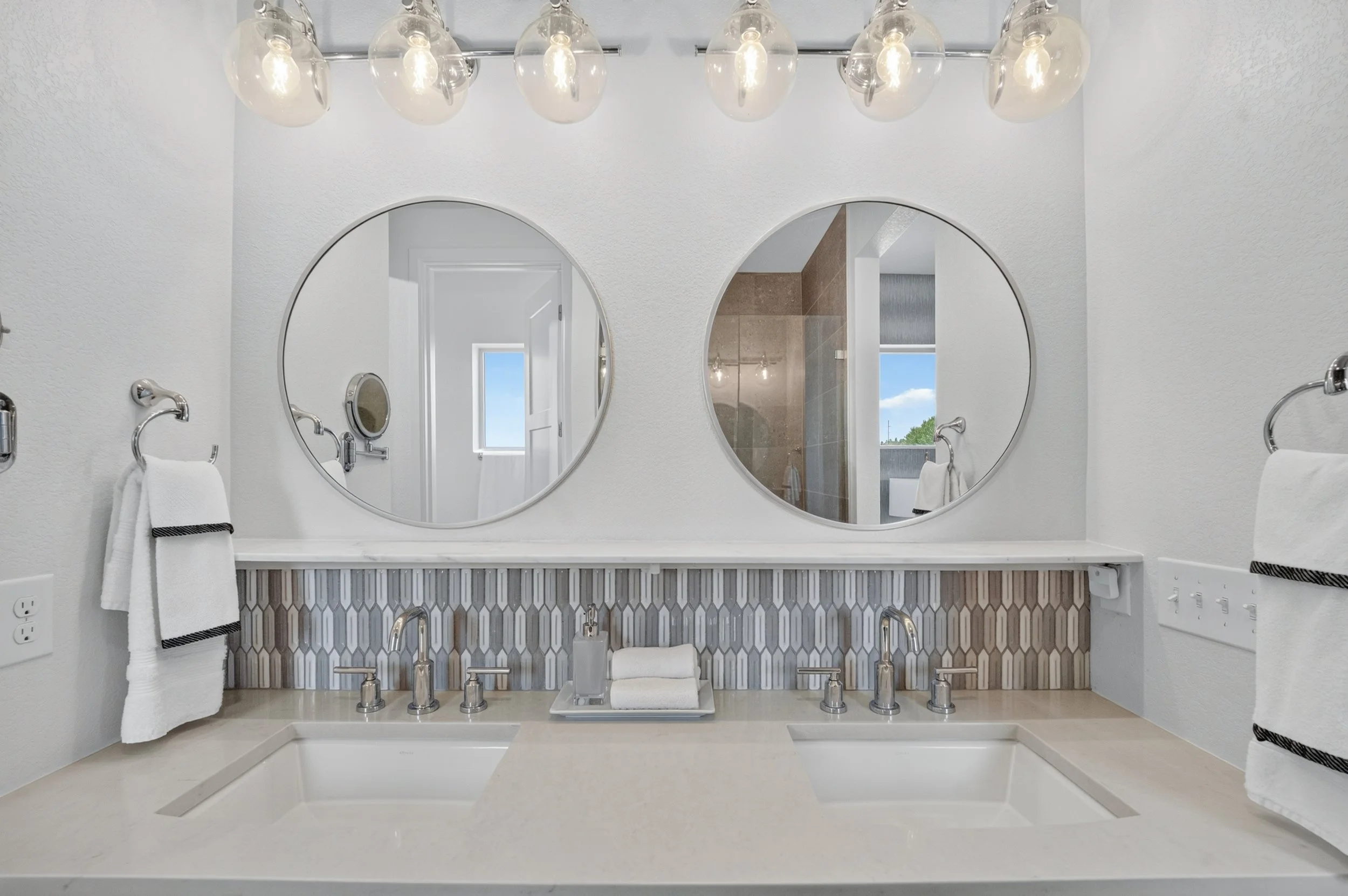 Interior Vanity Superwide.jpg