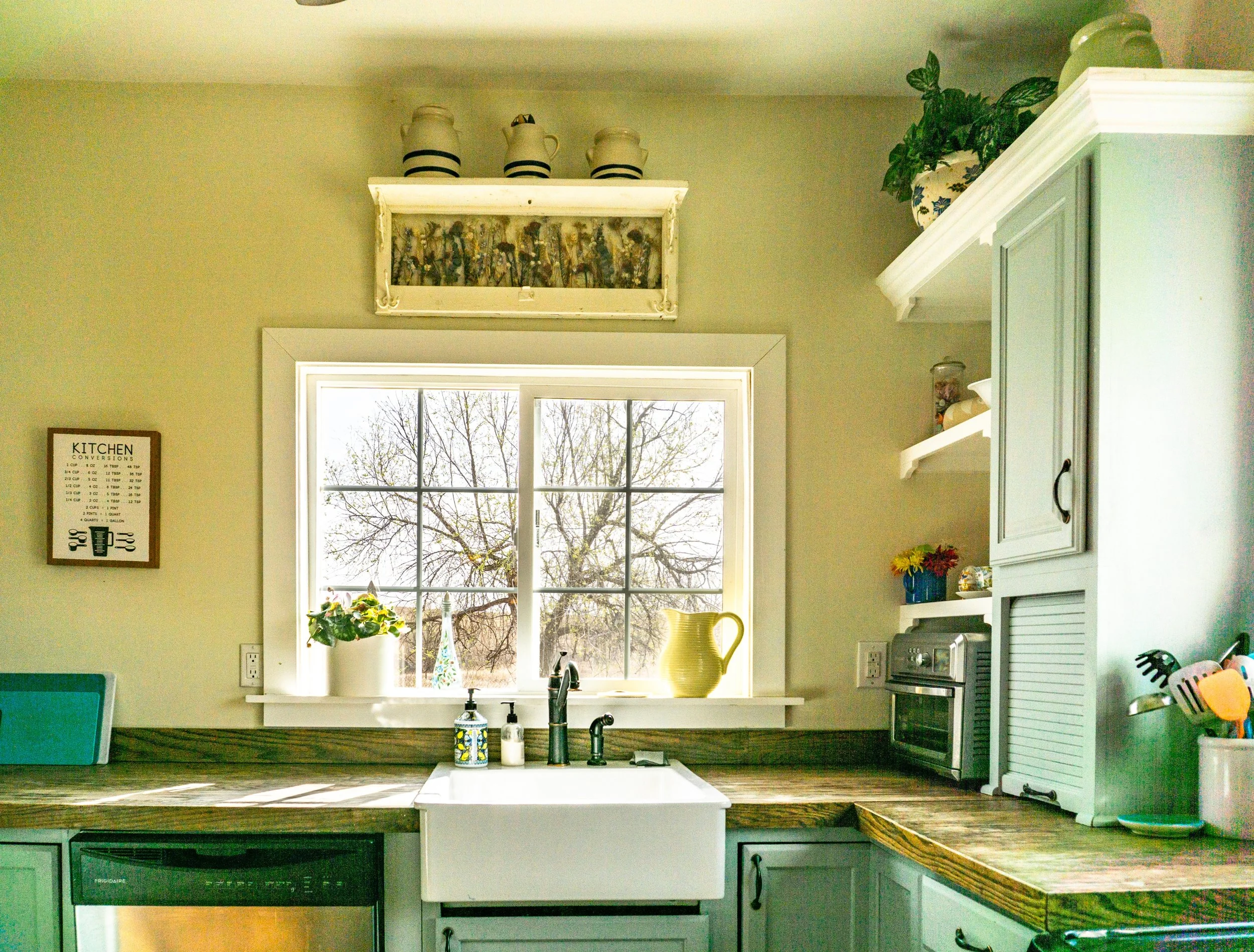 12418 Grey Interior Kitchen 3.jpg