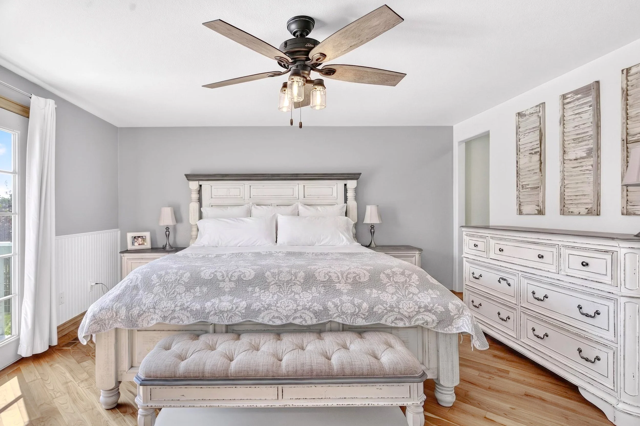 Interior MBR Bed.jpg