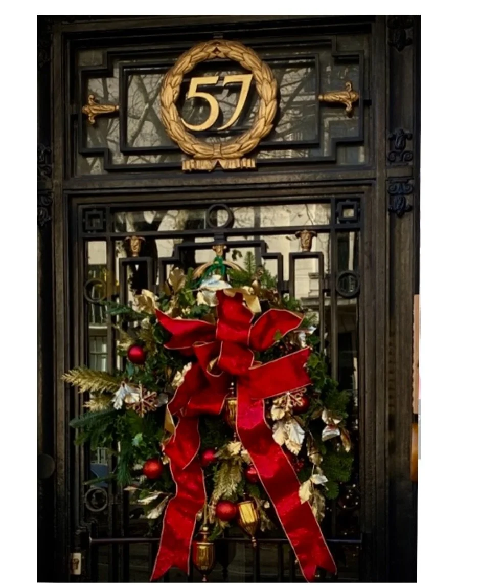 Tell me you love Christmas decor without telling me you love Christmas decor 😍

Which colour bow would YOU pick for your door &mdash; red or gold?

Festive charm around our city ✨

If you&rsquo;re nearby and looking for a trusted place for your care