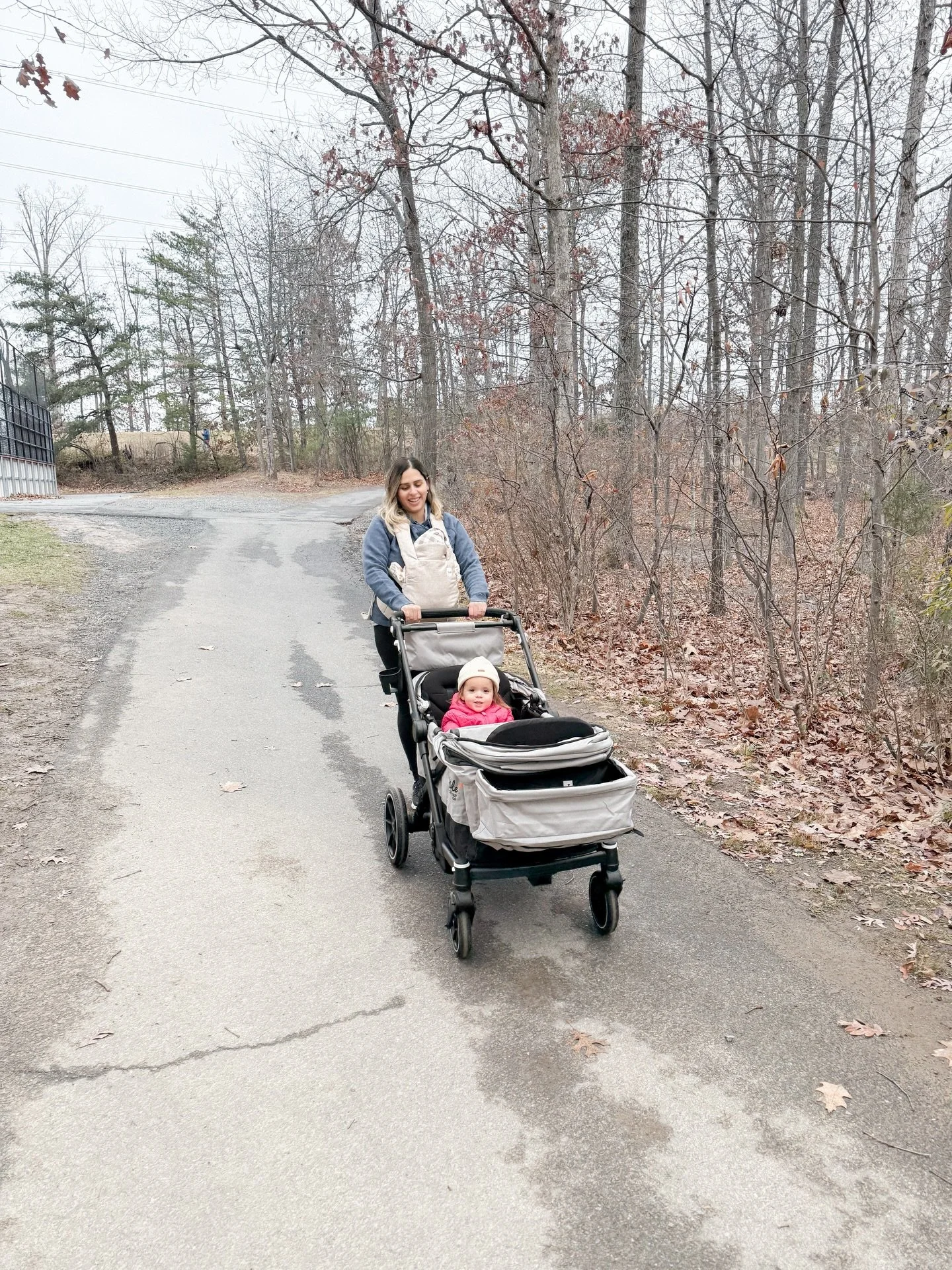 We took the @larktale caravan coupe v2 out for the first time and it checked all the boxes. Comfortable for both kids and enough space for snacks and everything else we bring along.

-

#lifewithlarktale #larktale #wagonlife #momoftwo #toddlerlife #b