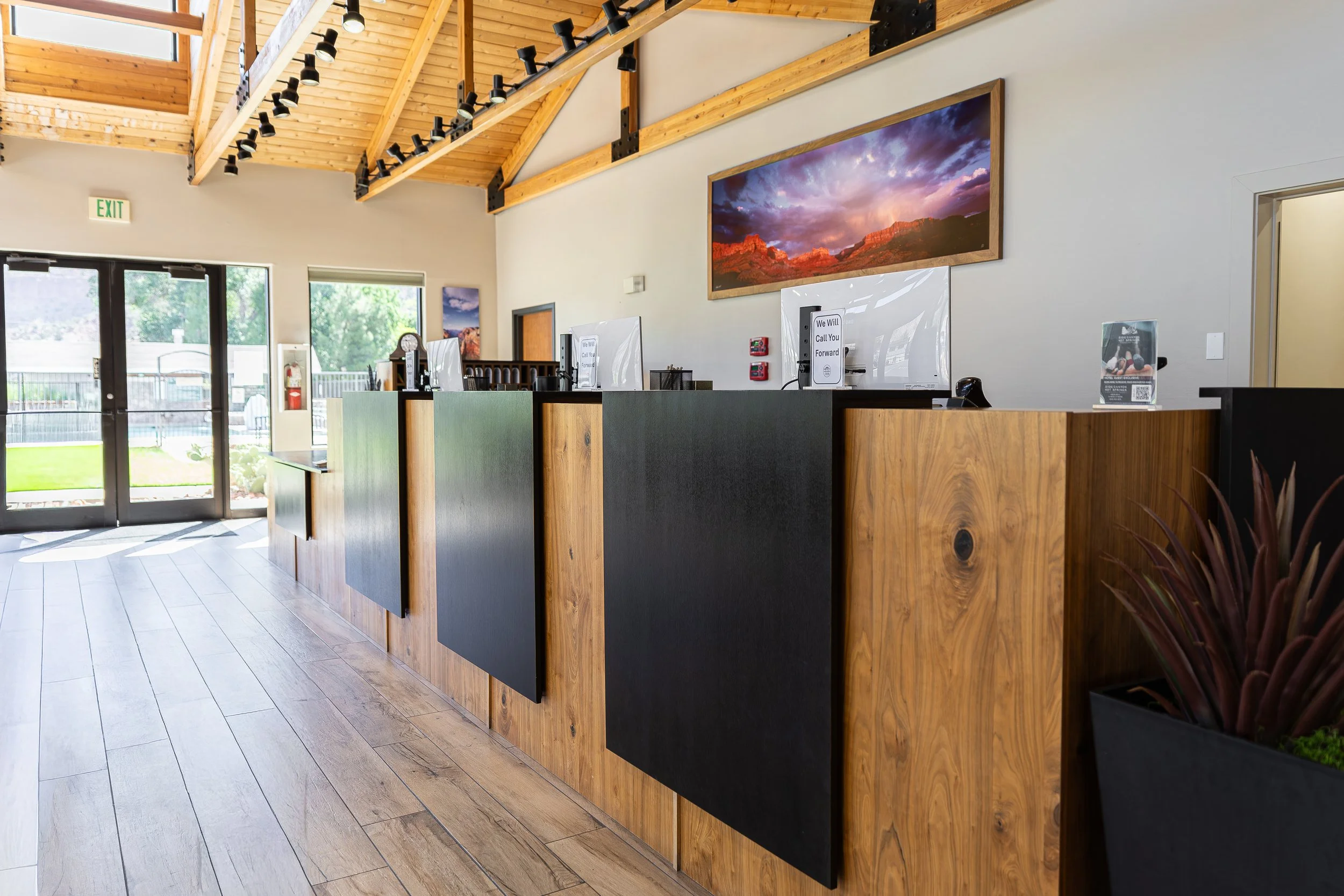 Prestige_Woodworks_Bumbleberry_Inn_Zion_National_Park-55.jpg