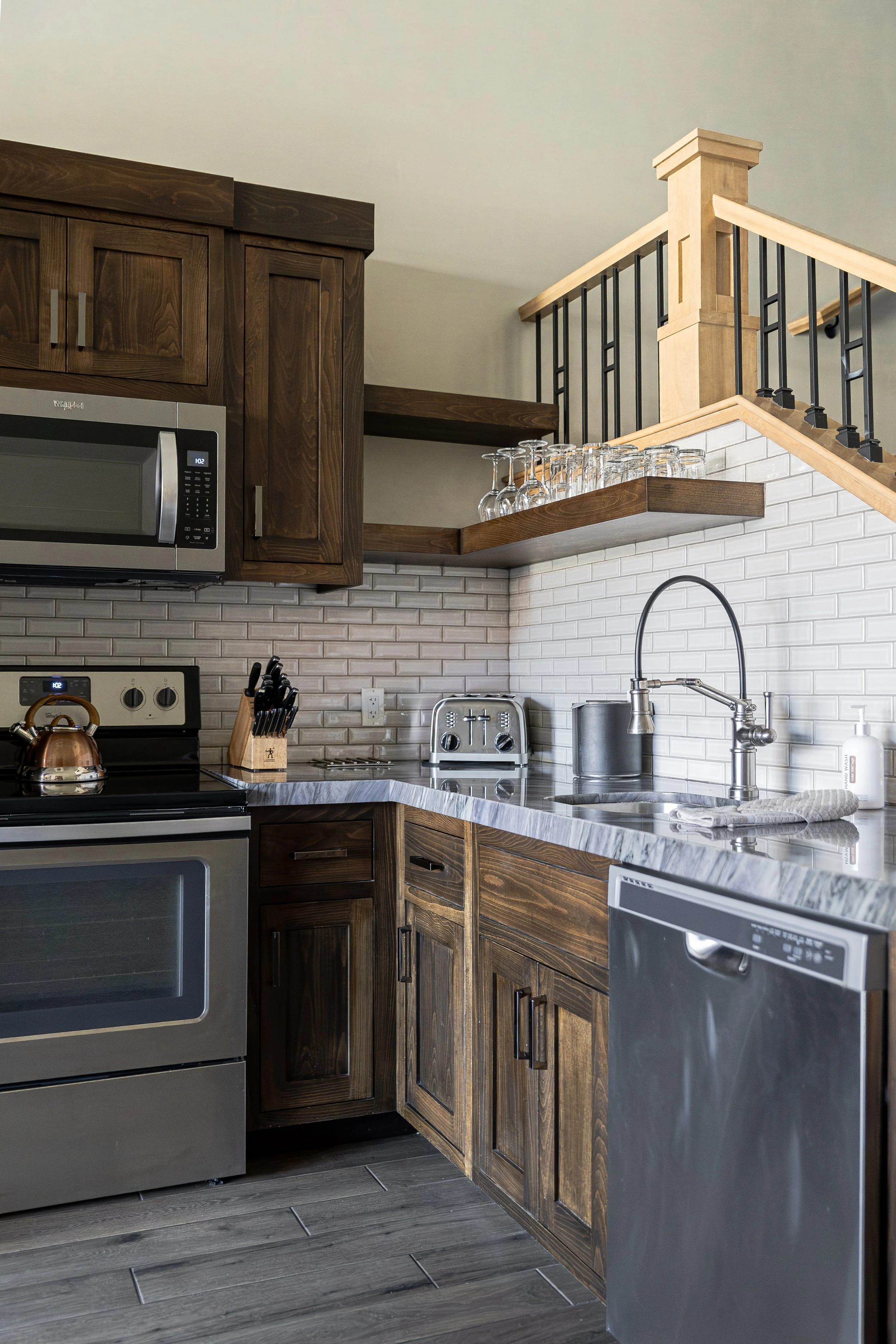 PrestigeWoodworks_Cable_Mountain_Lodge-54.jpg