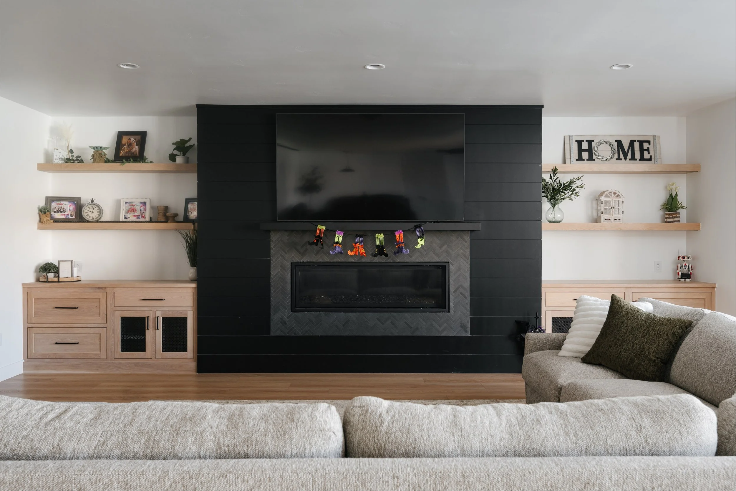 Living room 2.jpg
