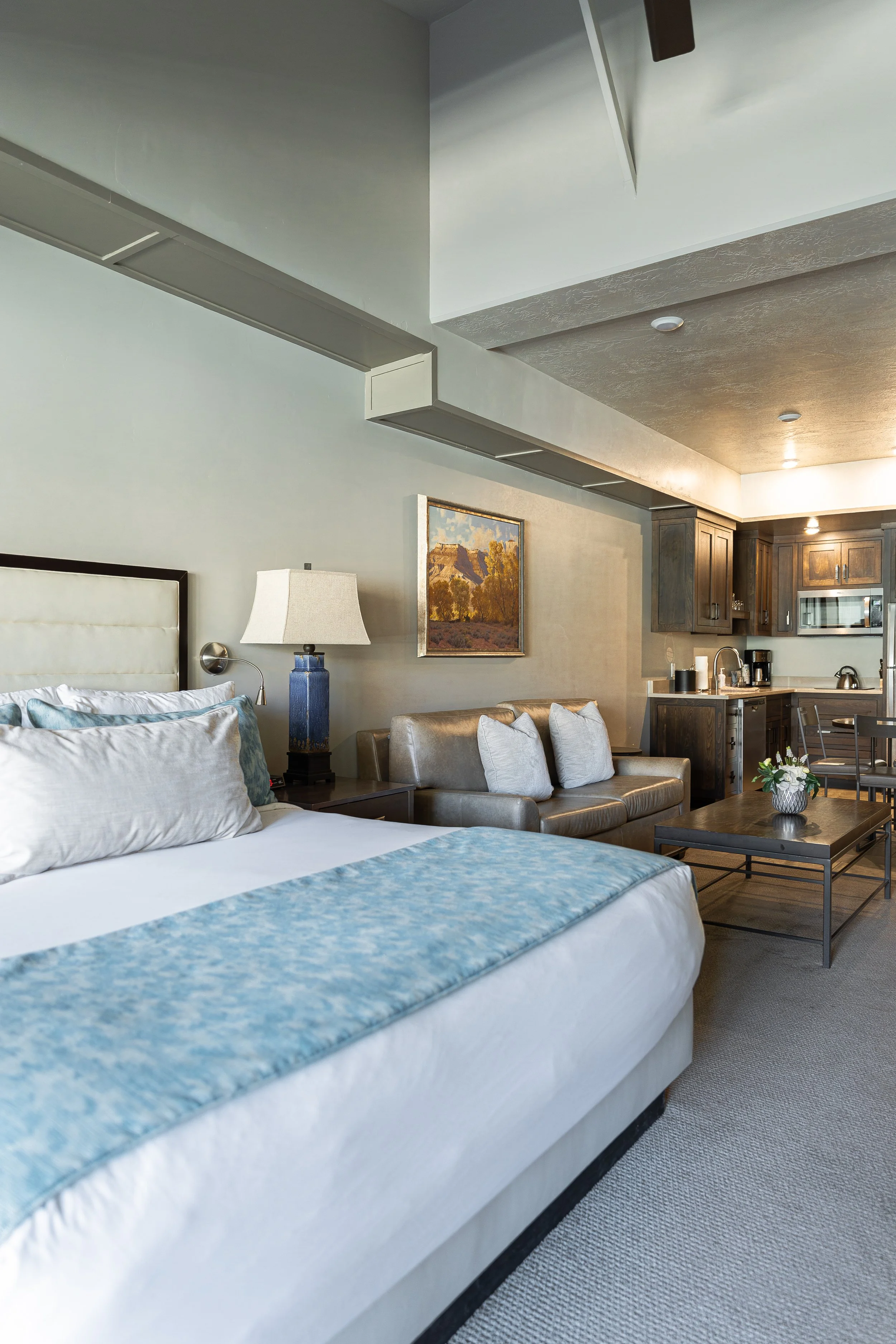 PrestigeWoodworks_Cable_Mountain_Lodge-27.jpg