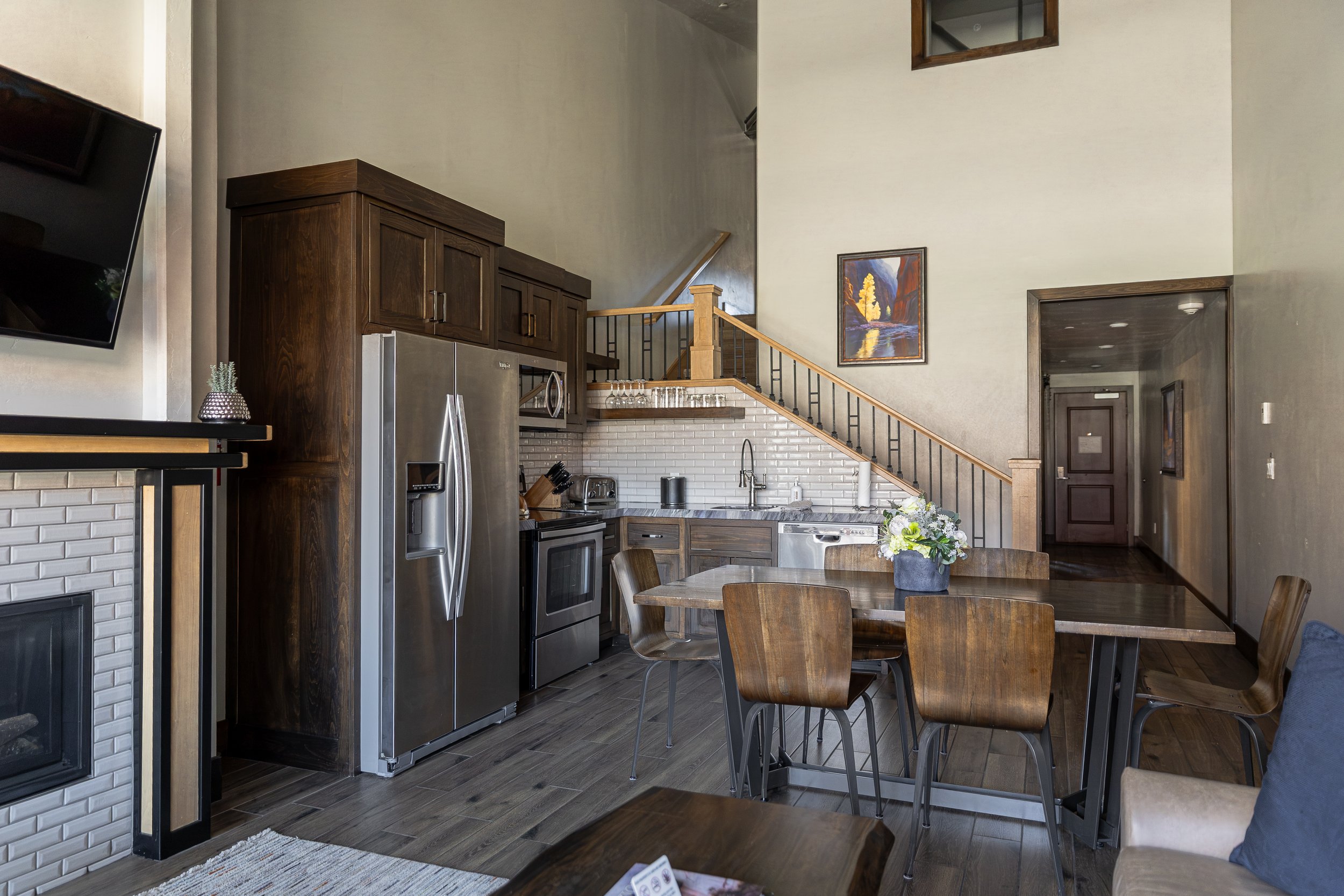 PrestigeWoodworks_Cable_Mountain_Lodge-58.jpg