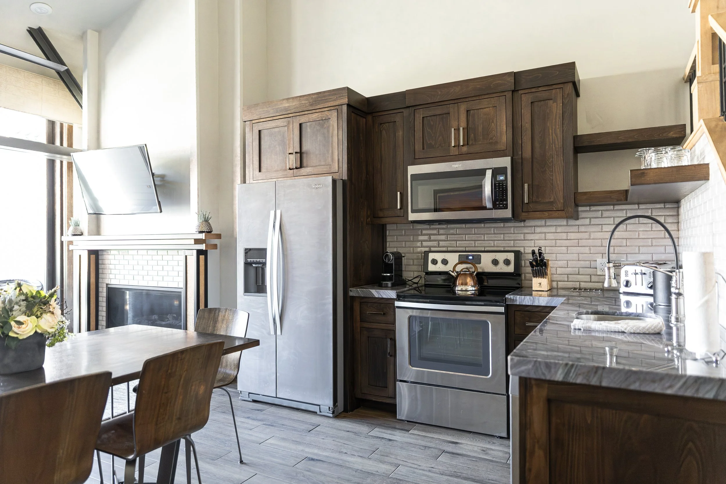 PrestigeWoodworks_Cable_Mountain_Lodge-62.jpg