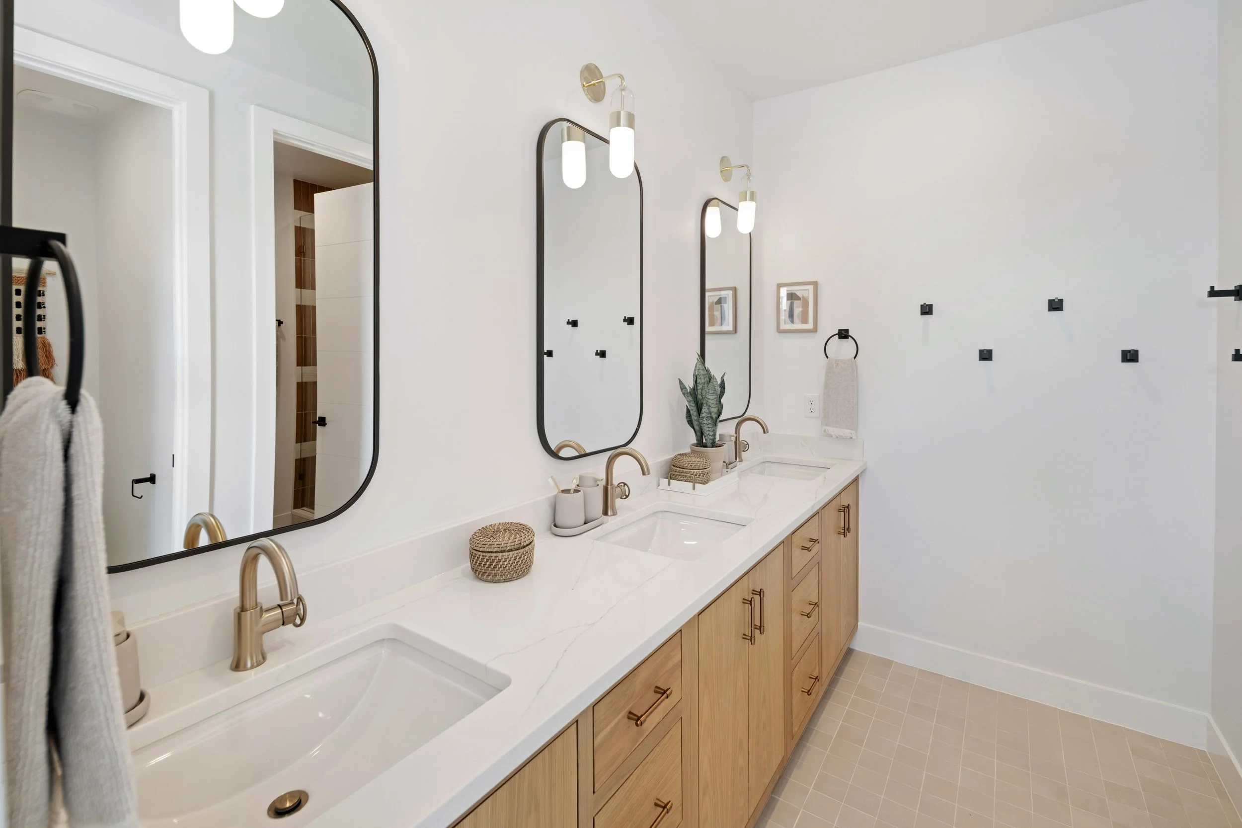 27 Cedar Pointe Homes-38.jpg