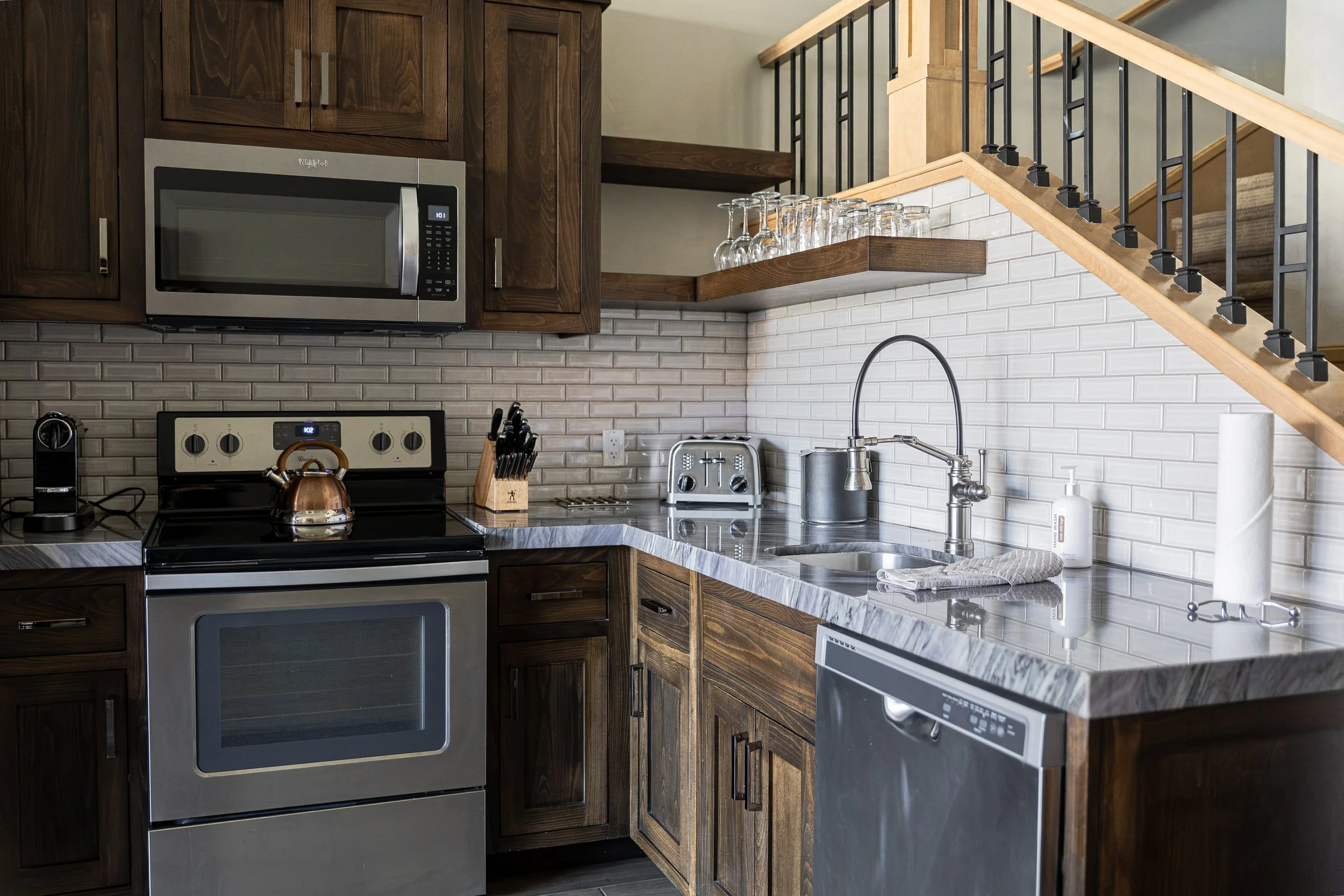 PrestigeWoodworks_Cable_Mountain_Lodge-53.jpg