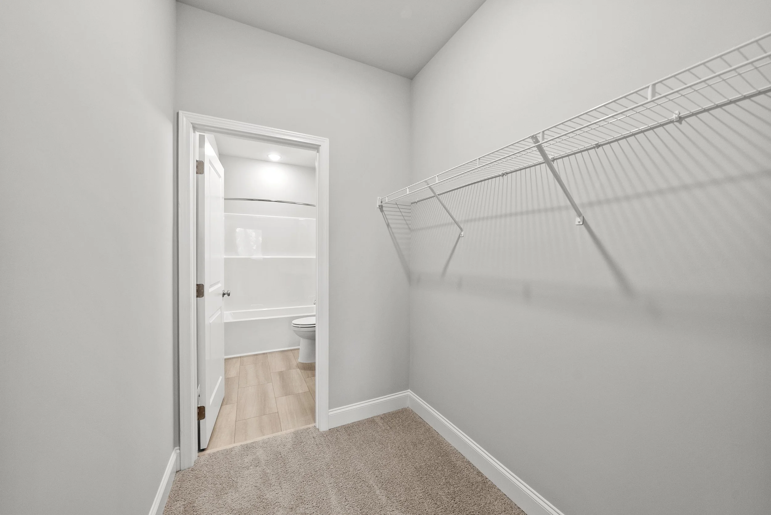 bedroom 5.jpg