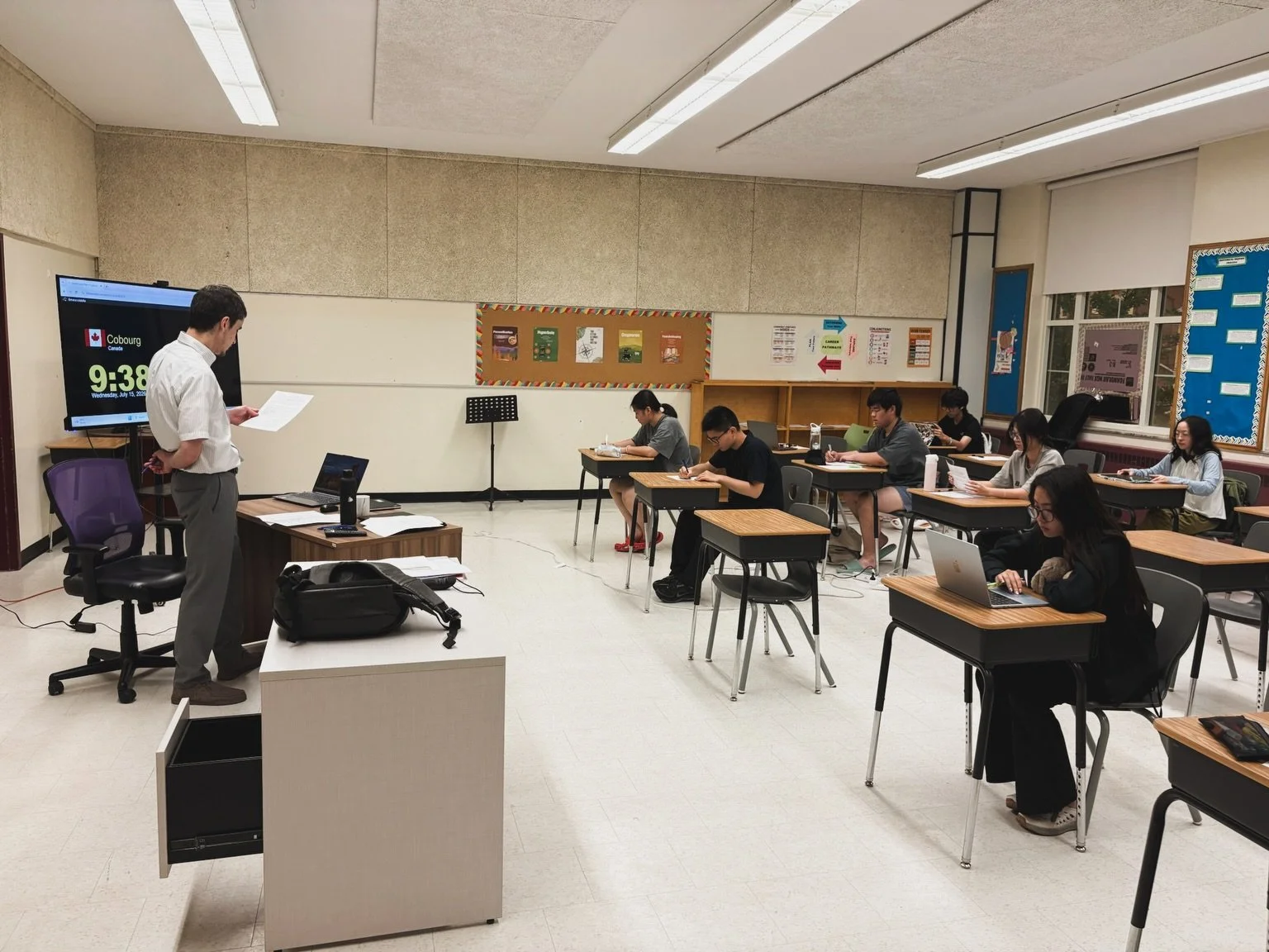 Learning a language isn&rsquo;t just about textbooks&mdash;it&rsquo;s about living it every day! 📚🗣️

Our summer camp English credit course gives students the ultimate immersion experience: practicing in a native-speaking environment while receivin