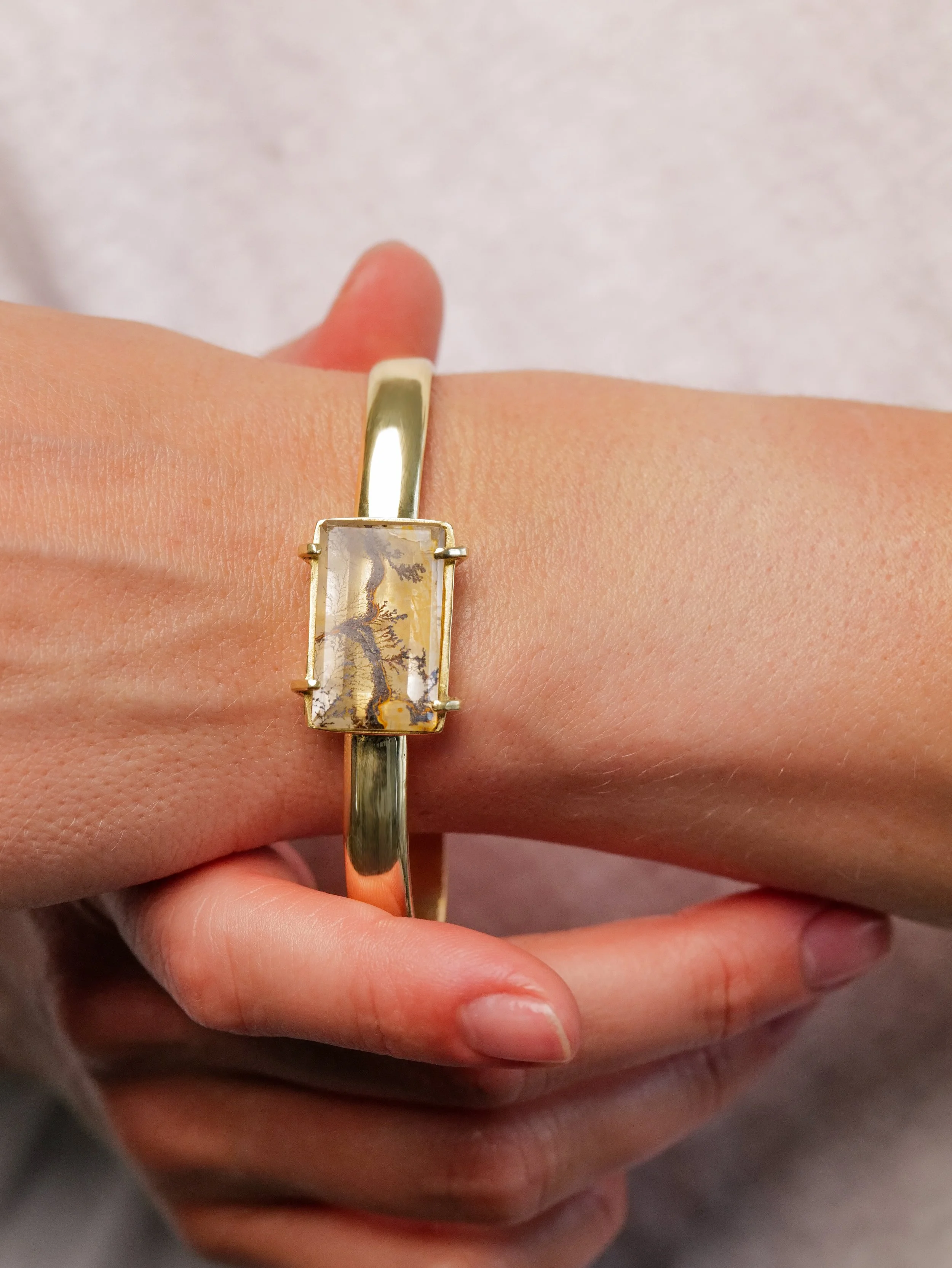 rev dend quartz on.jpg