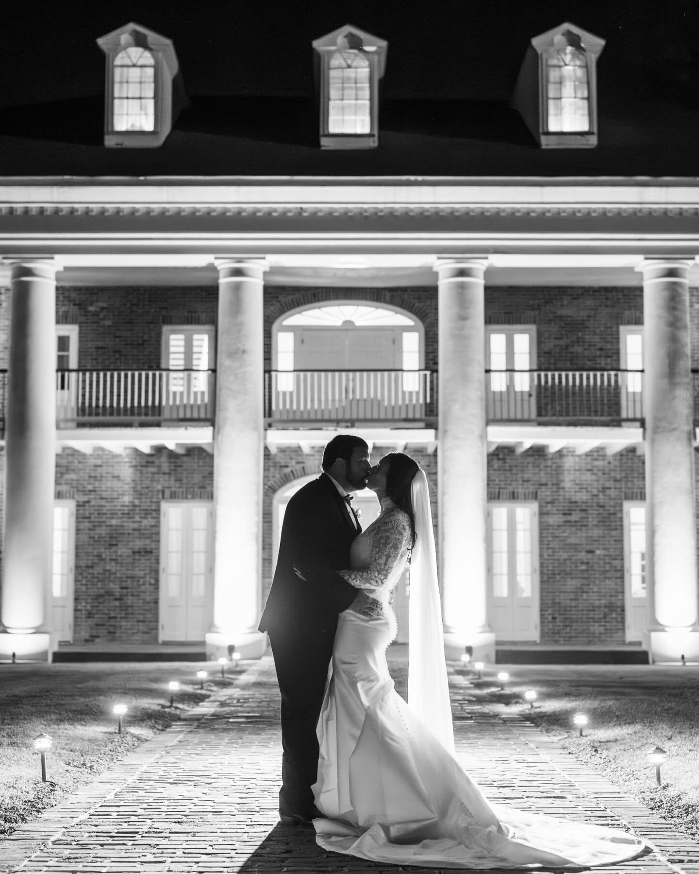 Mr. and Mrs. Pierson!

The BIGGEST congratulations to Ali and Greg! It was so much fun capturing your wedding weekend! 

From your fabulous style and friends to your awesome party, it was a perfect day! 

Photographer: @breannefryephotography
Second 