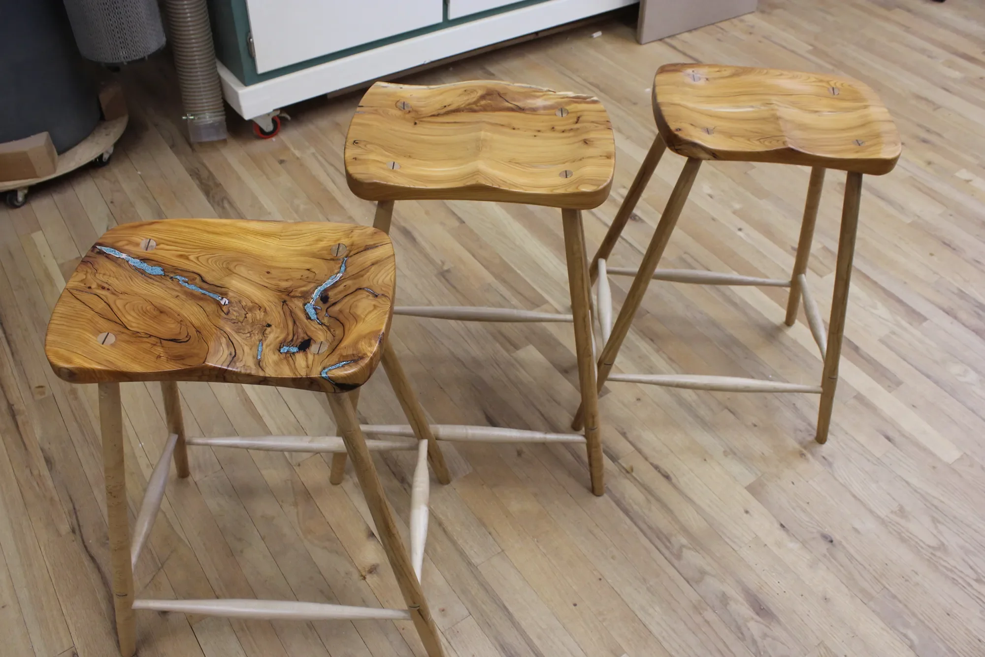 Flint Hill Furniture Louis Lovas Chairs (4).webp
