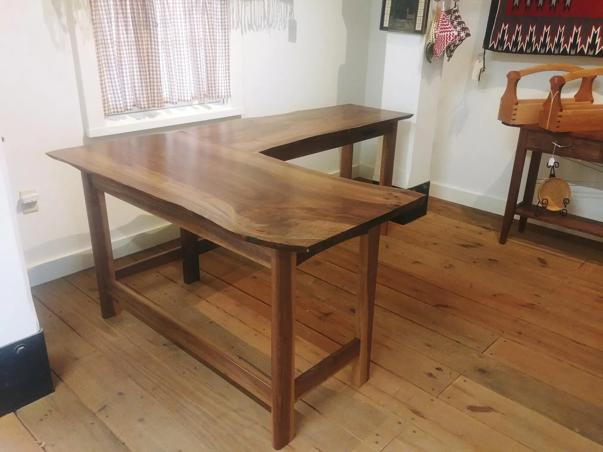 Flint Hill Furniture Louis Lovas (6).webp
