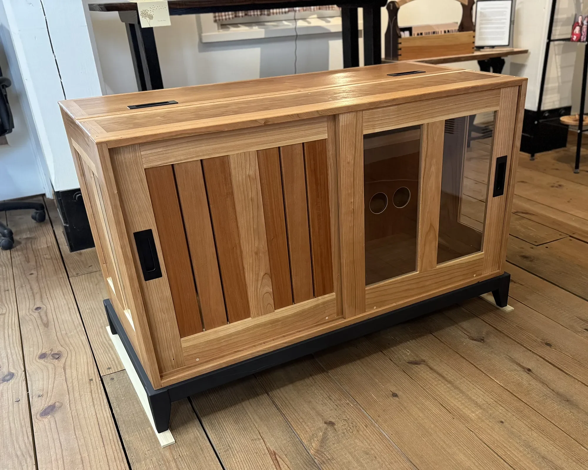 Louis Lovas-Flint Hill furniture (10).webp
