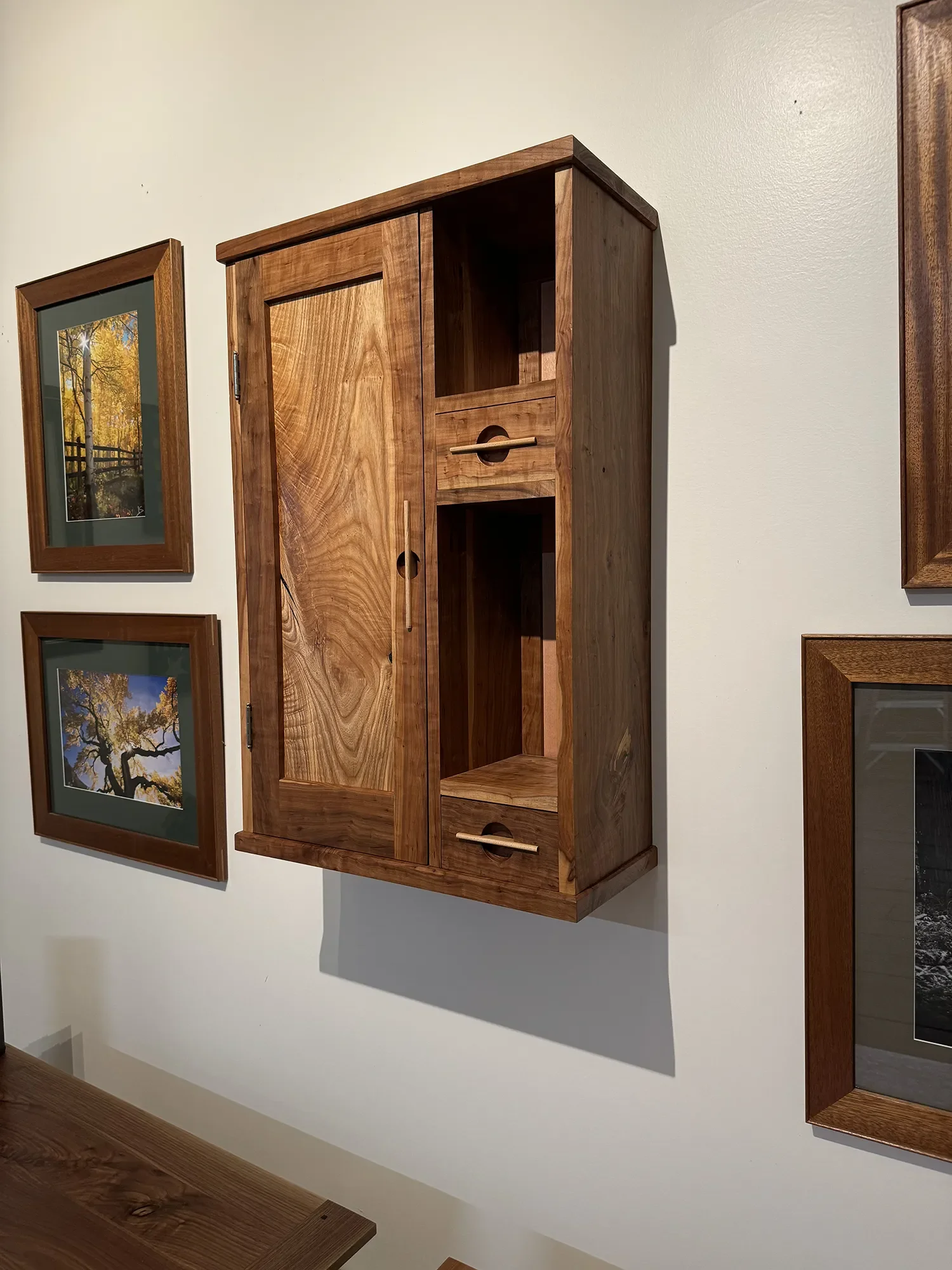 Louis Lovas-Flint Hill furniture (17).webp