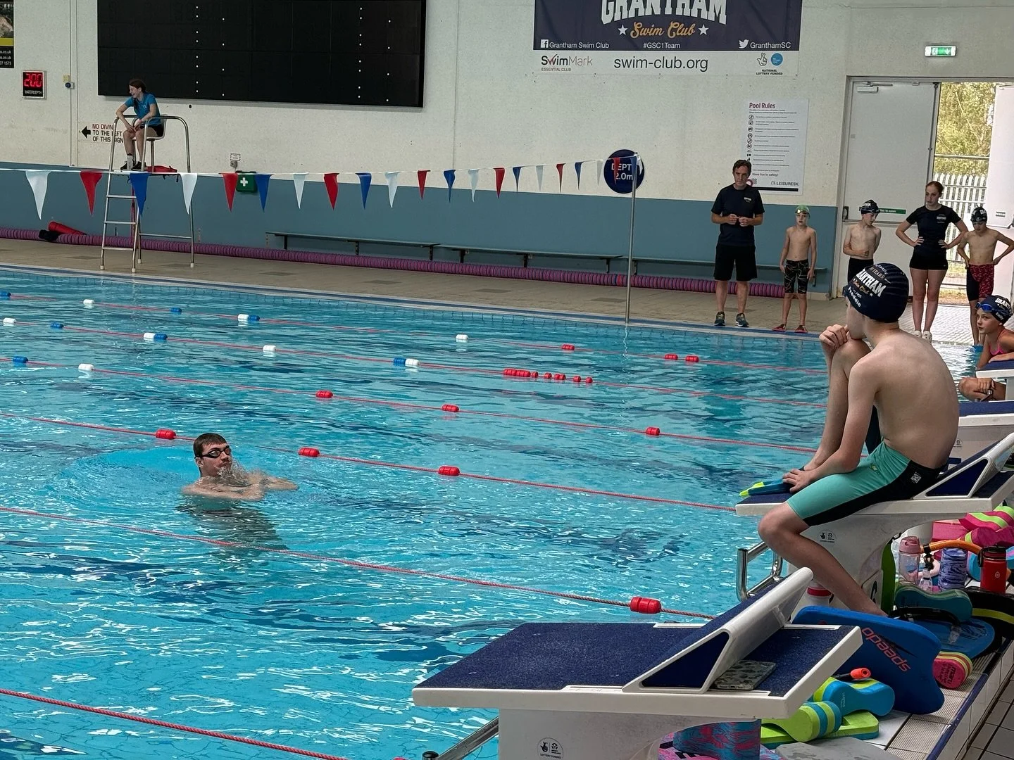 I had a great evening yesterday with @granthamswimclub, talking to, and working with around 150 swimmers! We set the new season up right, with a huge focus on skills in the pool, and ownership of our lives outside. Great work from everybody, I hope t