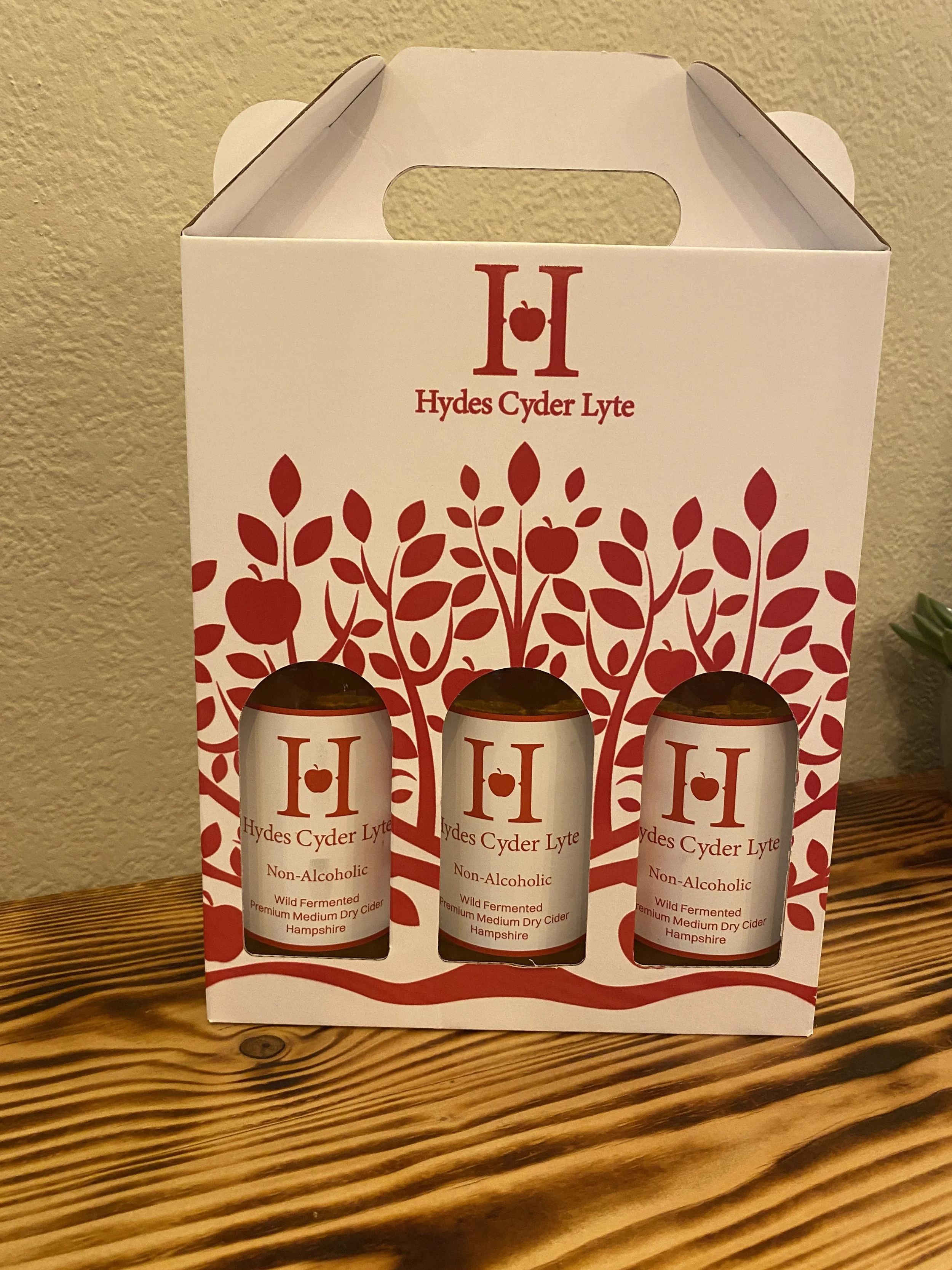Hydes Premium Fermented Lyte Non Alcoholic Cider Gift Box 3 Bottles