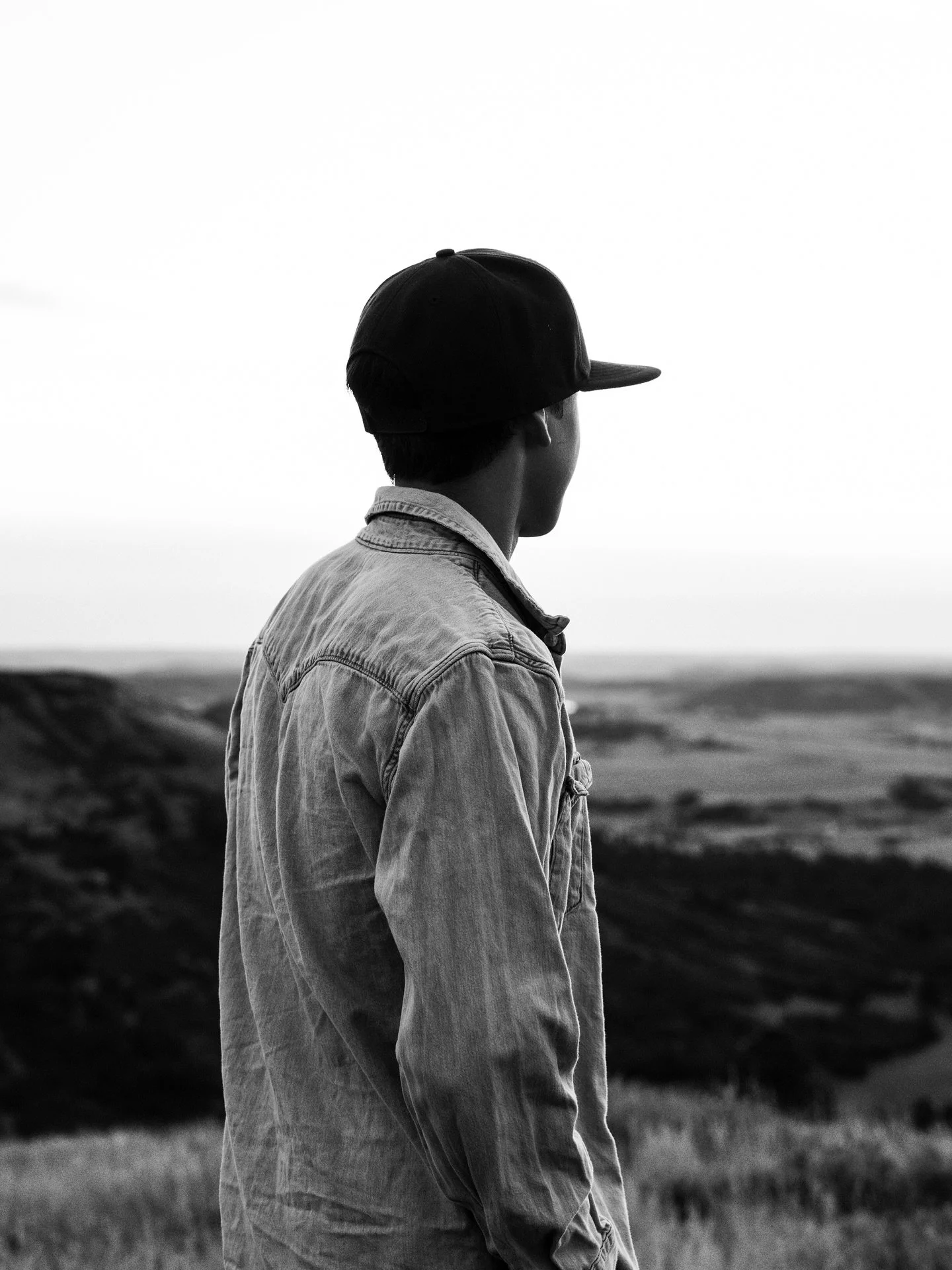Love the way black and white captures a moment. The way everything feels frozen in time. Everything seems more clear and simple yet elegant. Getting to enjoy some senior shoots in the mountains.

#seniorportraits #seniorpictures #classof2026 #senior 