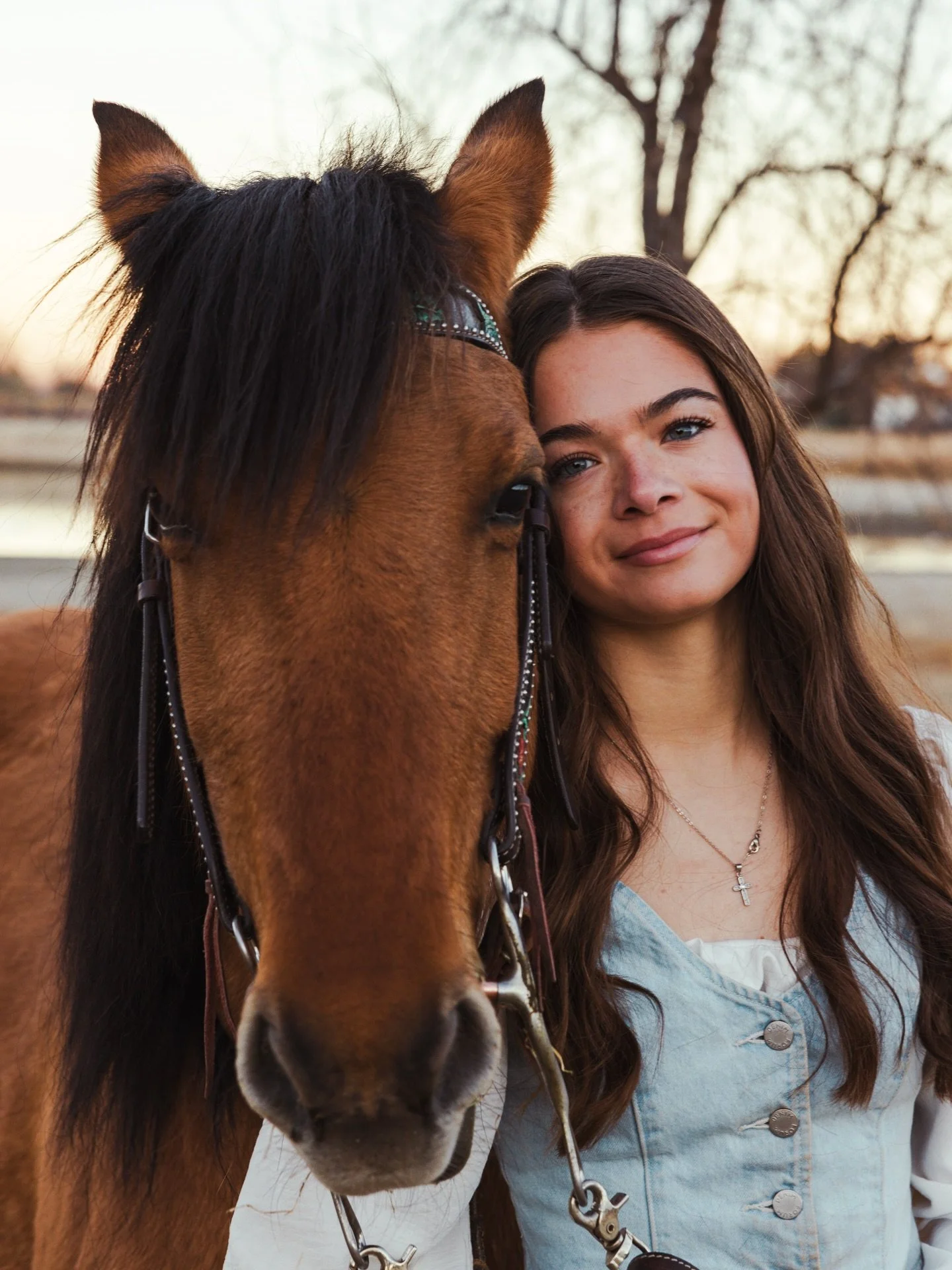 Getting to be senior season again! Book your 2026 senior session and get them done before the crunch. Love the CO western feel of this shoot.