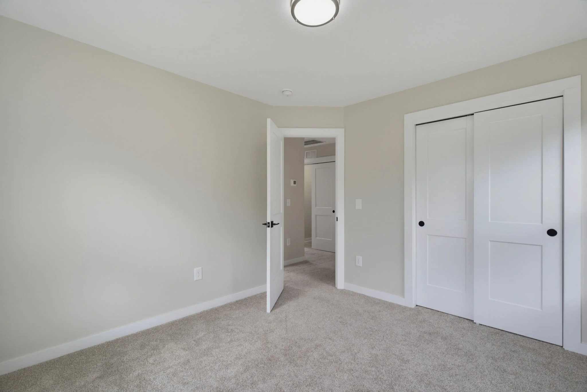 24-web-or-mls-207 E Parker St-24.jpg