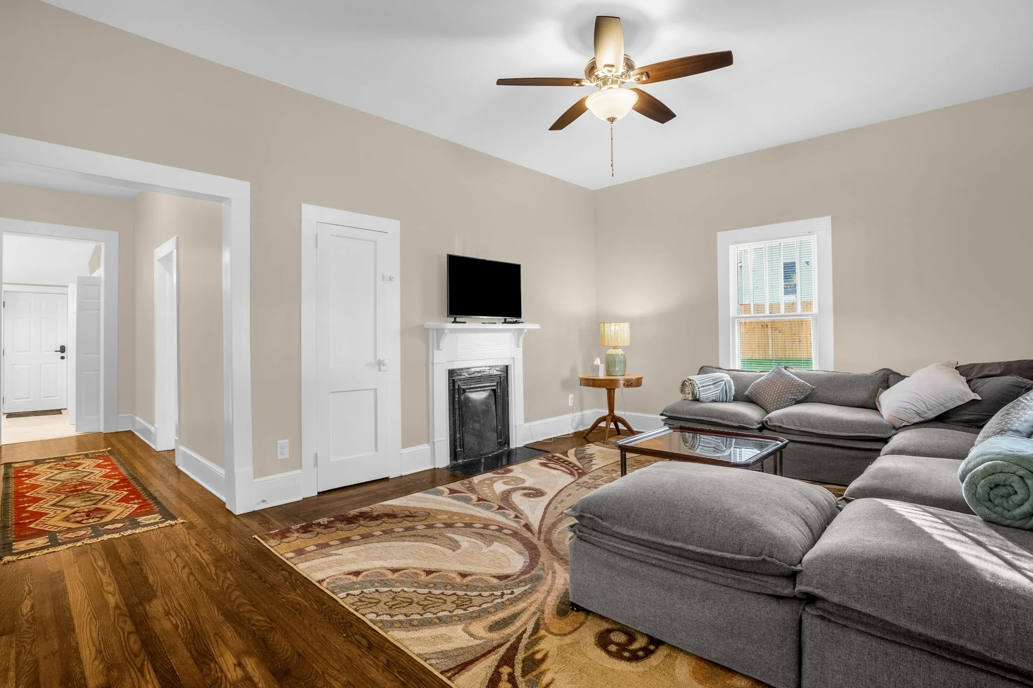 Roll Construction-remodel-home-graham-north-carolina-livingroom.jpg