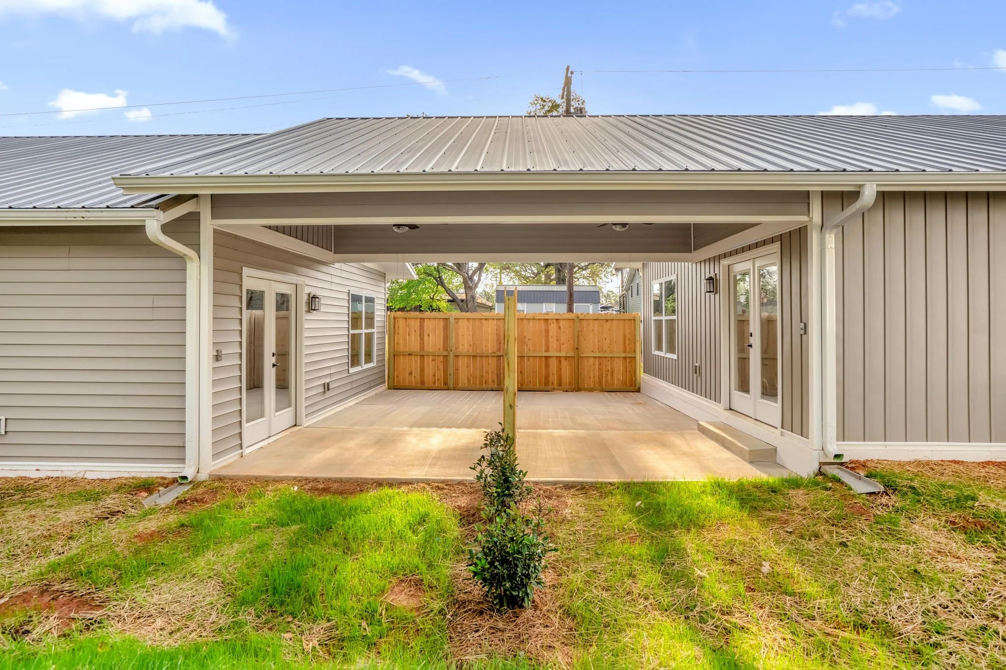 Roll-Construction-custom-home-build-graham-606612N-exterior 3.jpg