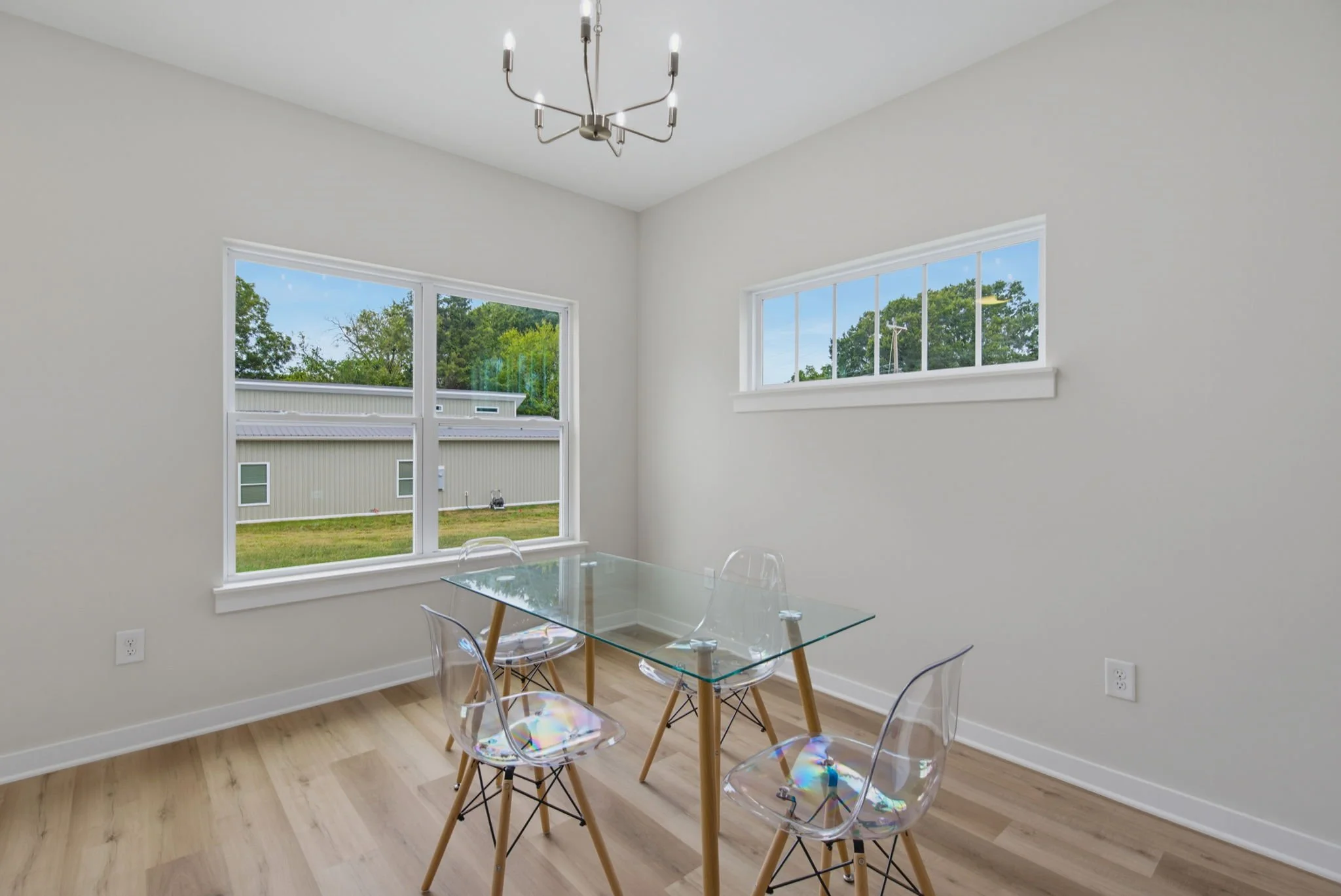 13-web-or-mls-207 E Parker St-13.jpg