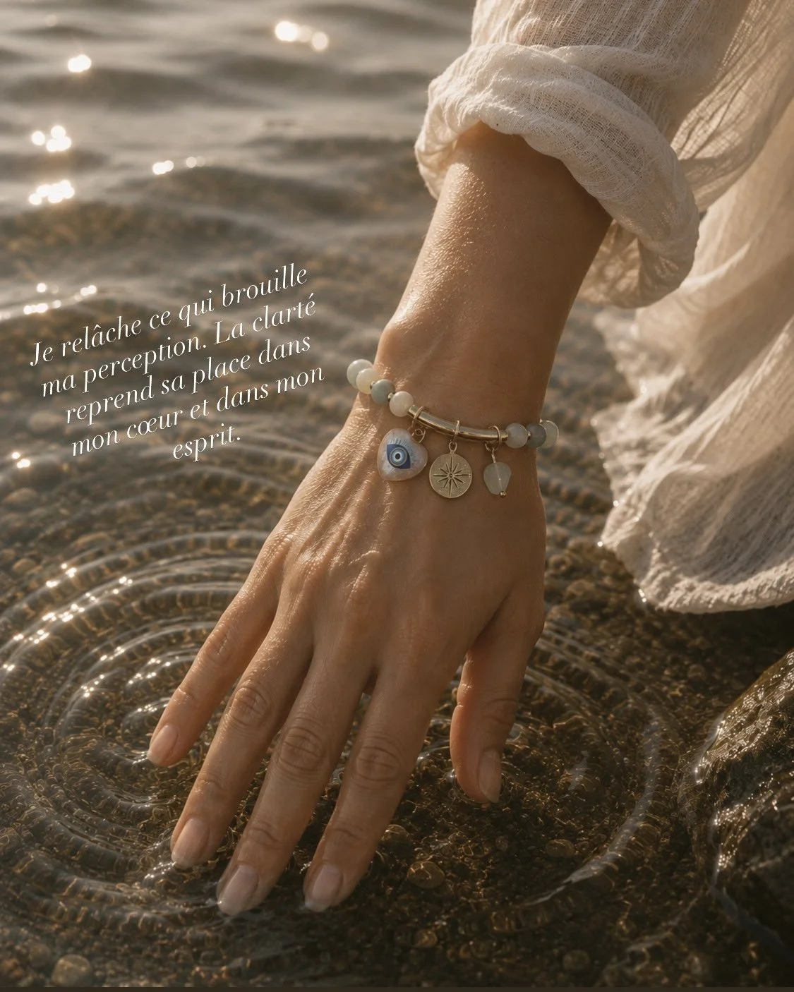 bracelet-lessentiel-amazonite-aiguemarine-clarté-the-skull-witch.jpg