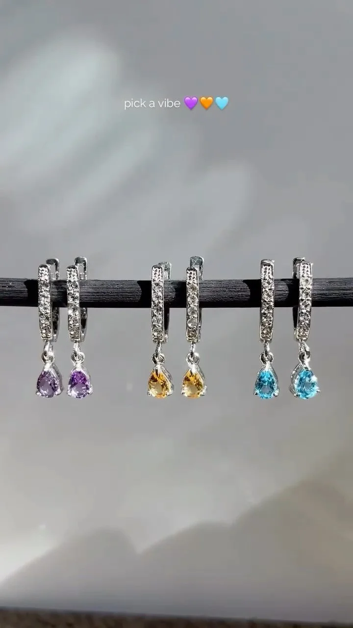 Your next obsession, loading… ✨
#ddbylayaz #statementjewellery #naturalgemstones #sterlingsilverjewellery #earrings #amethysts #aquamarines #citrine #hypoallergenic #skinfriendly #colouredstones