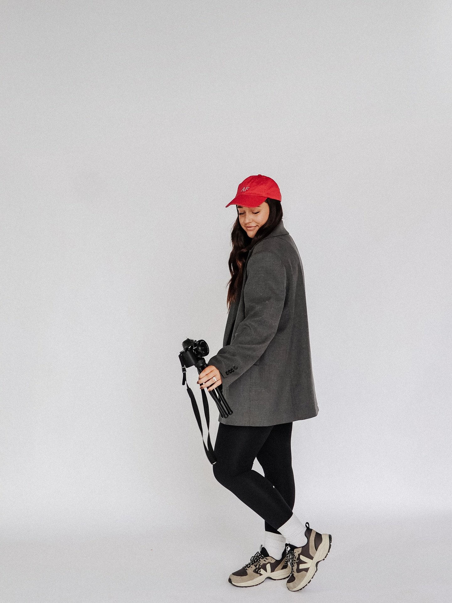 AT CAPACITY 🫡

Can&rsquo;t believe I&rsquo;m even saying that&hellip;

Taking the leap from a secure position to work for myself after maternity leave was a huge (and honestly, anxiety-filled) decision. Fast forward 3 months and I&rsquo;m officially