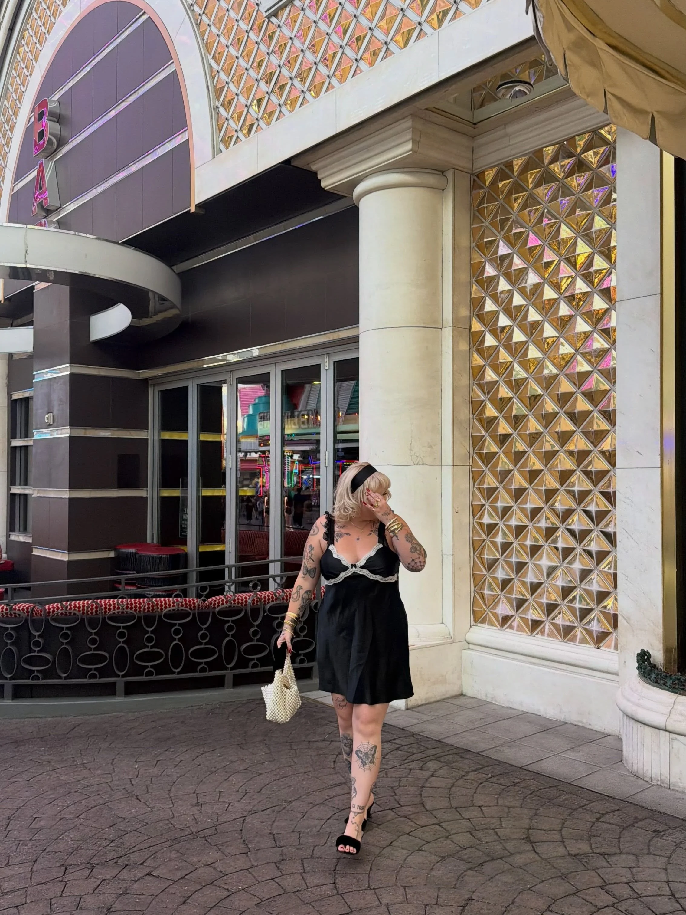 old Vegas only please 🖤 take me back

#altgirl #tattoostyle