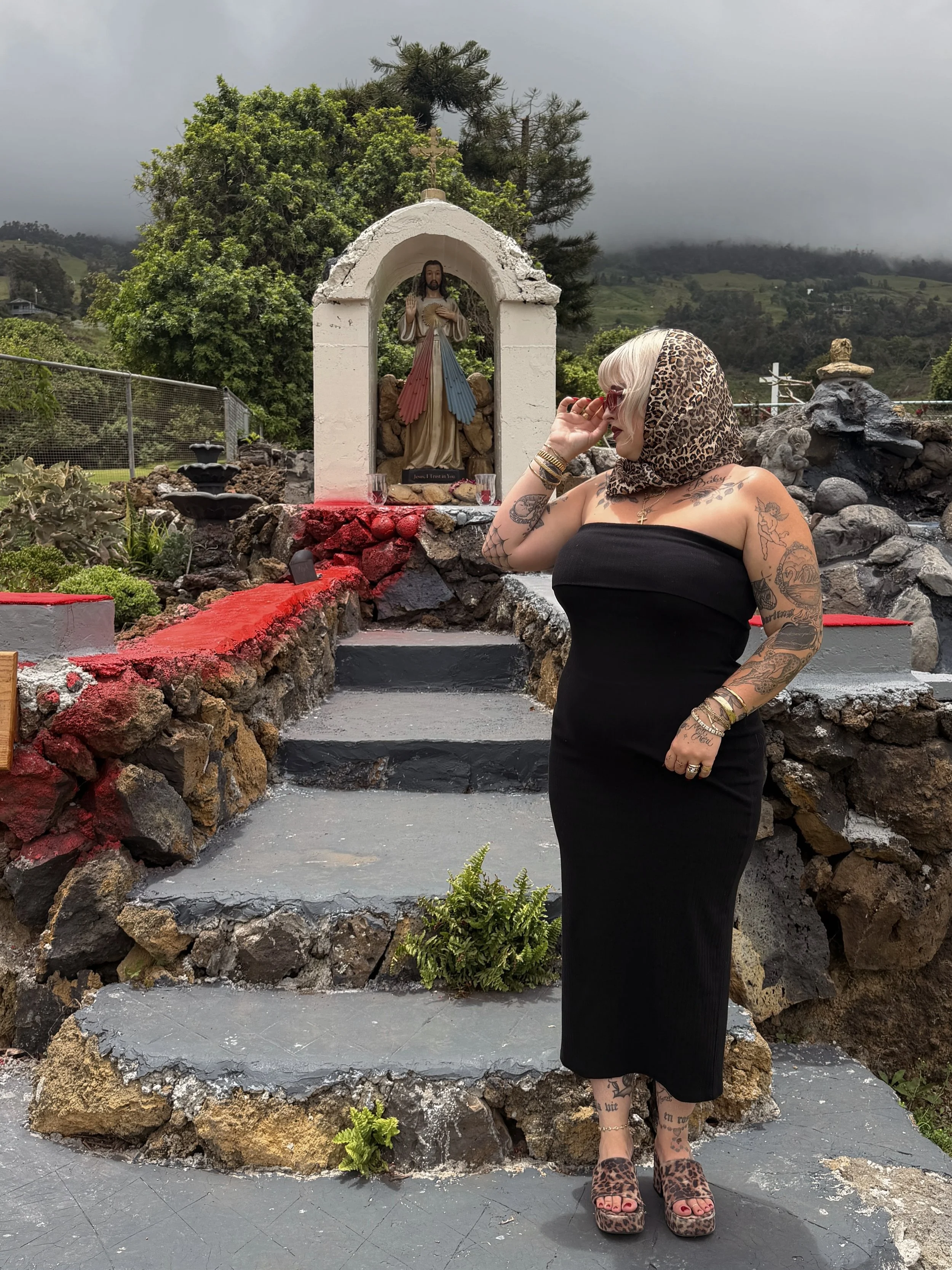 Lost in the quiet beauty of Kula. 🕊️ 

#vintagestyle #tattoostyle