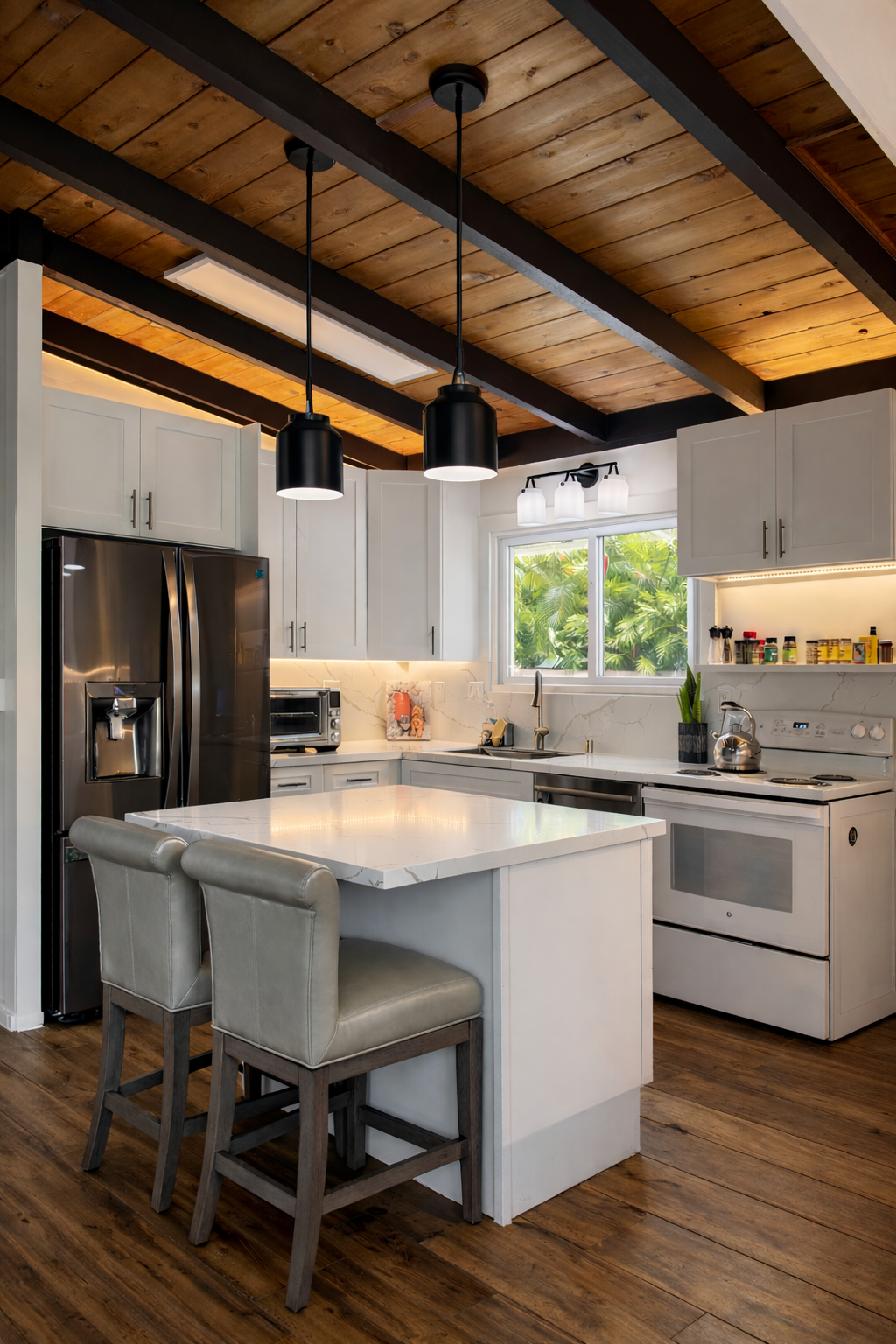 KAILUA COTTAGE KITCHEN 4.png