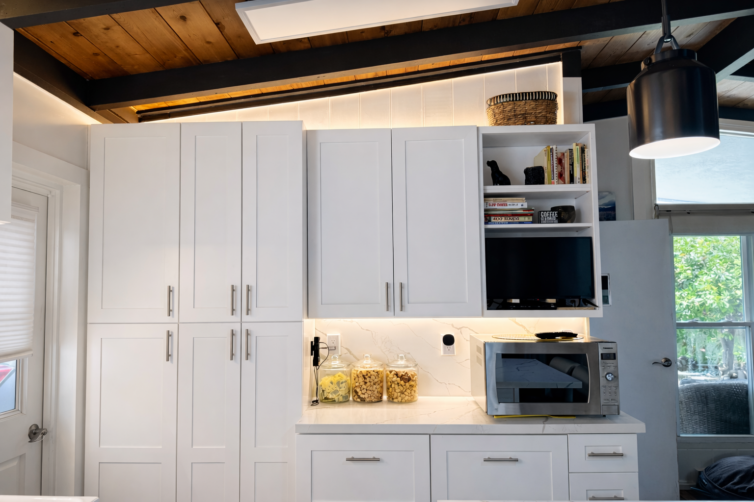 KAILUA COTTAGE KITCHEN 1.png