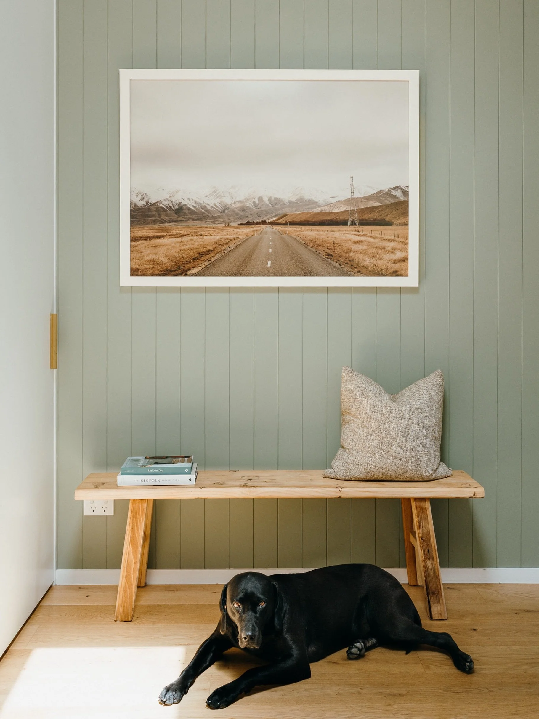 A little glimpse of art at home (feat. Coco) 

This print hangs in our entrance, so we get to see it every time we walk through the door 🤍

Road Tripping, photographed in the Mackenzie District, South Island, New Zealand.

#FineArtPrints #NZArt #Int