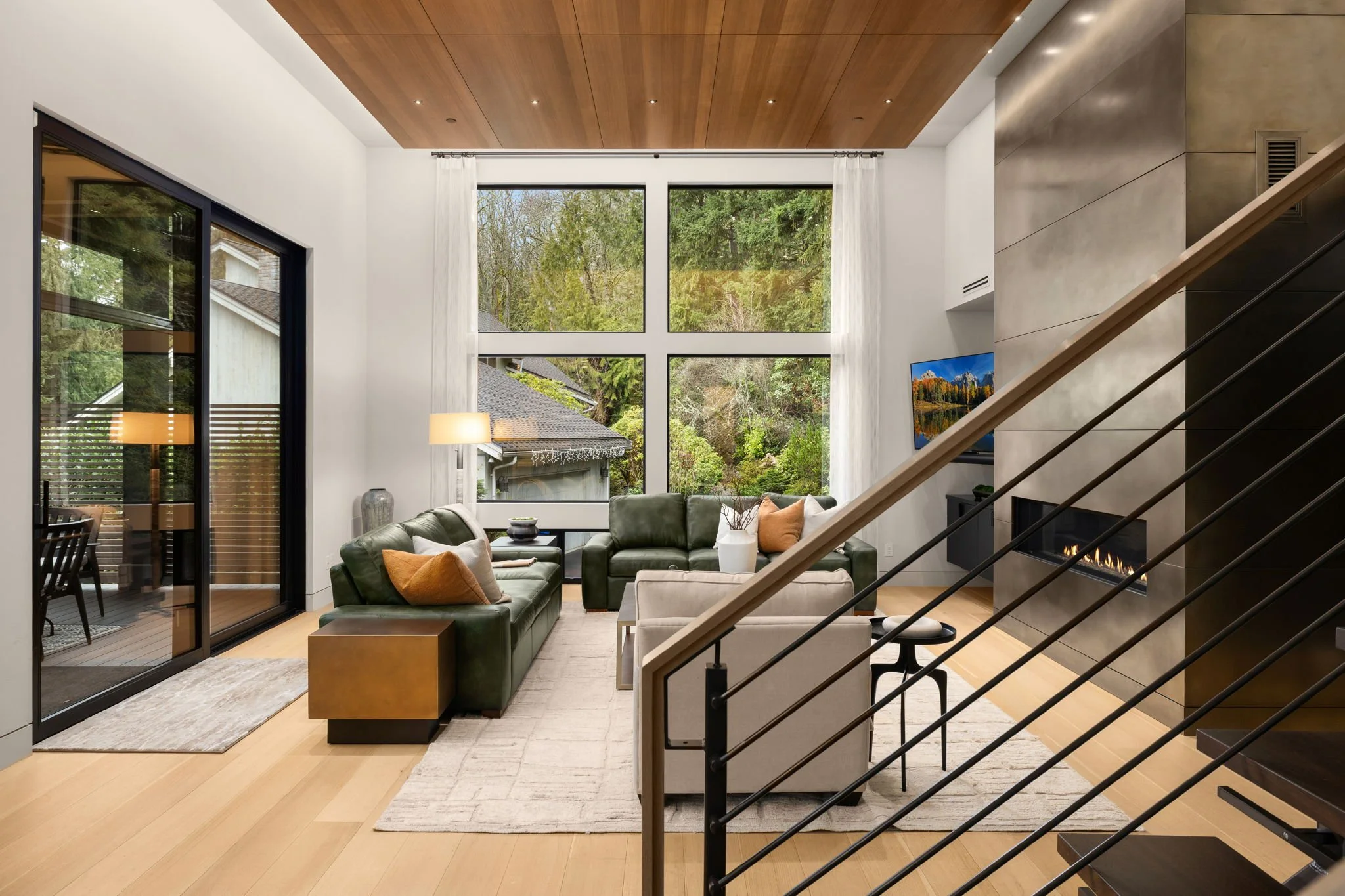 5-web-or-mls-1215-96th-ave-se (6).jpg