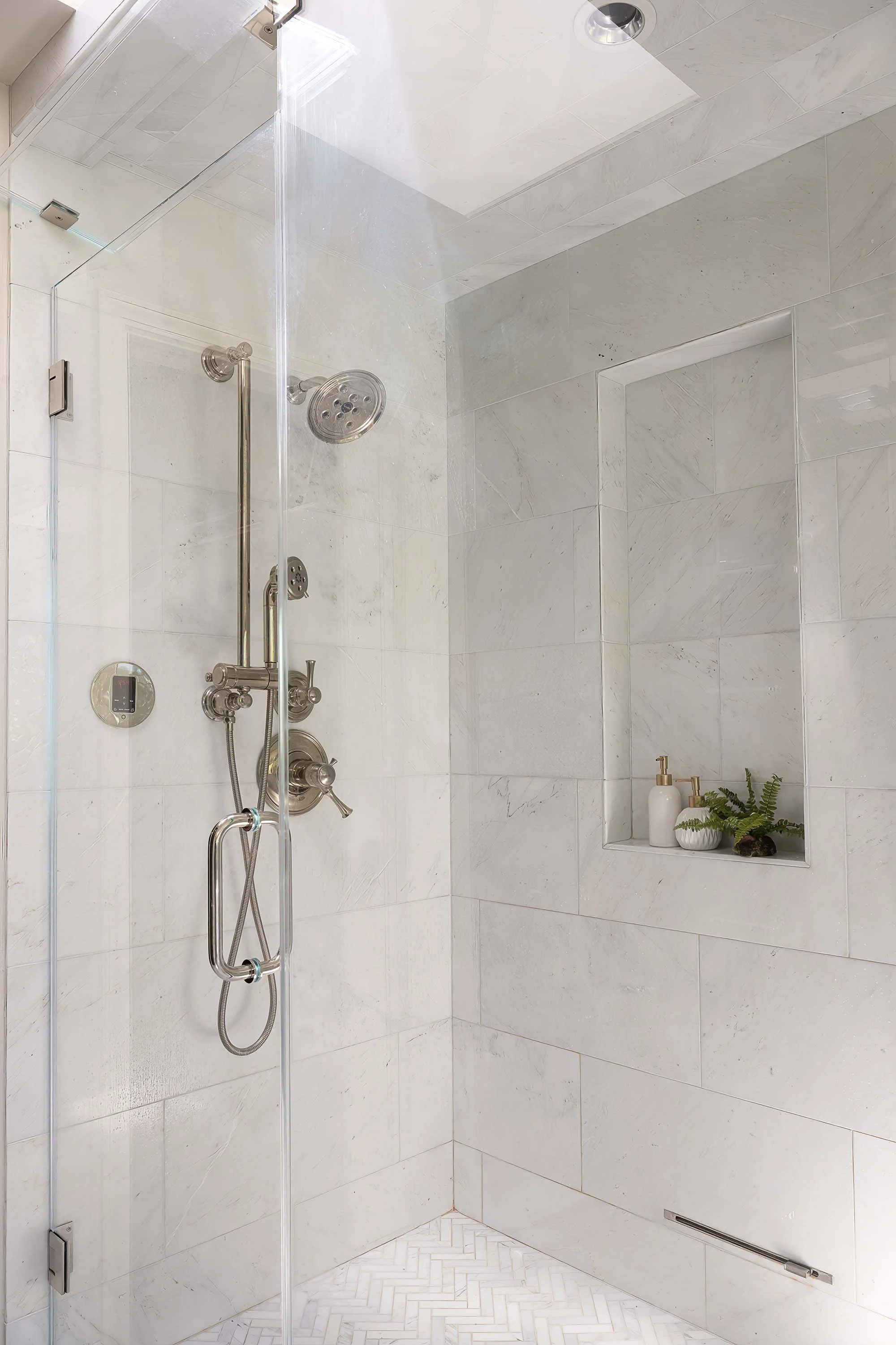 Interior Designer Kelly Tivey Castlewood Views 04.jpg