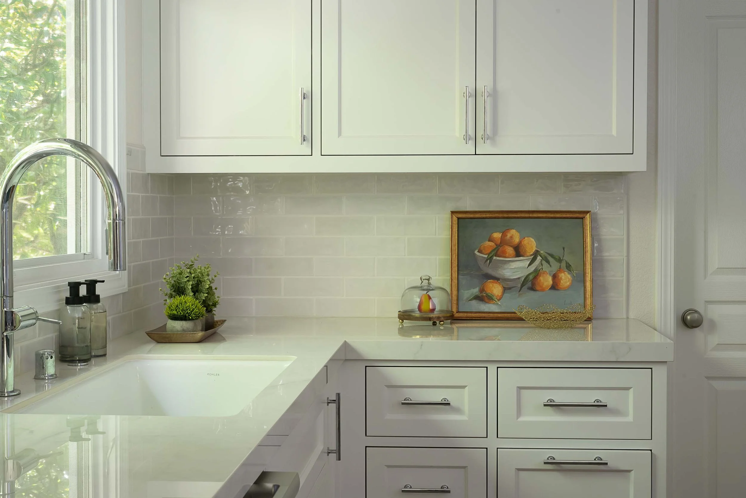 Interior Designer Kelly Tivey Hanson Drive Kitchen 08.jpg