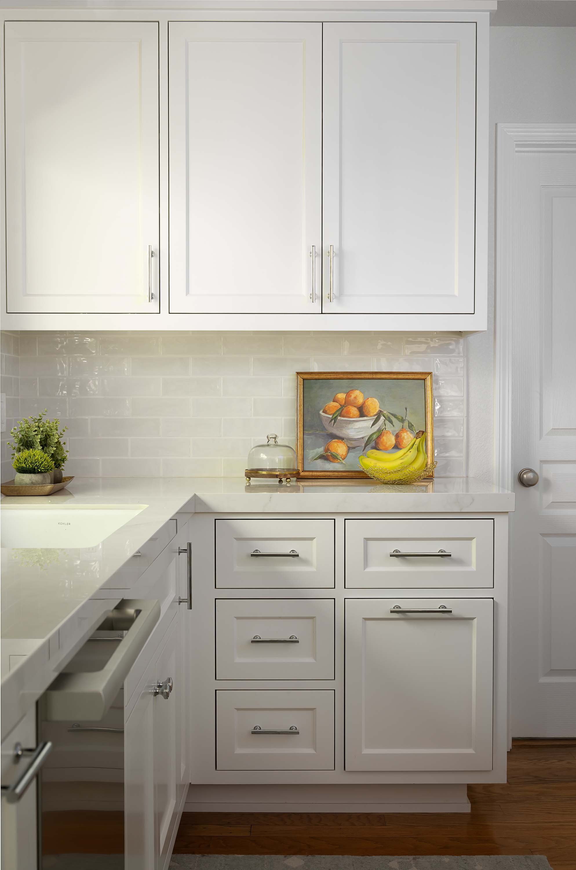 Interior Designer Kelly Tivey Hanson Drive Kitchen 03.jpg