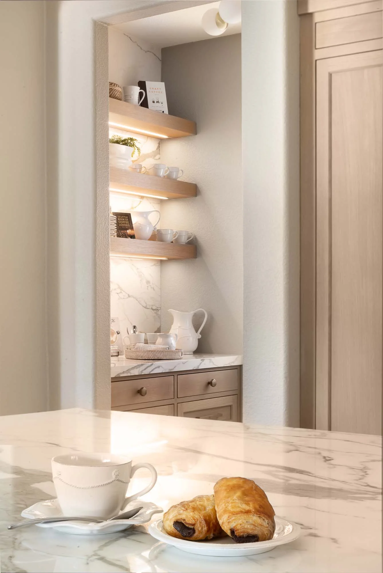Bay Meadows Kitchen Kelly Tivey Interior Design.04.jpg